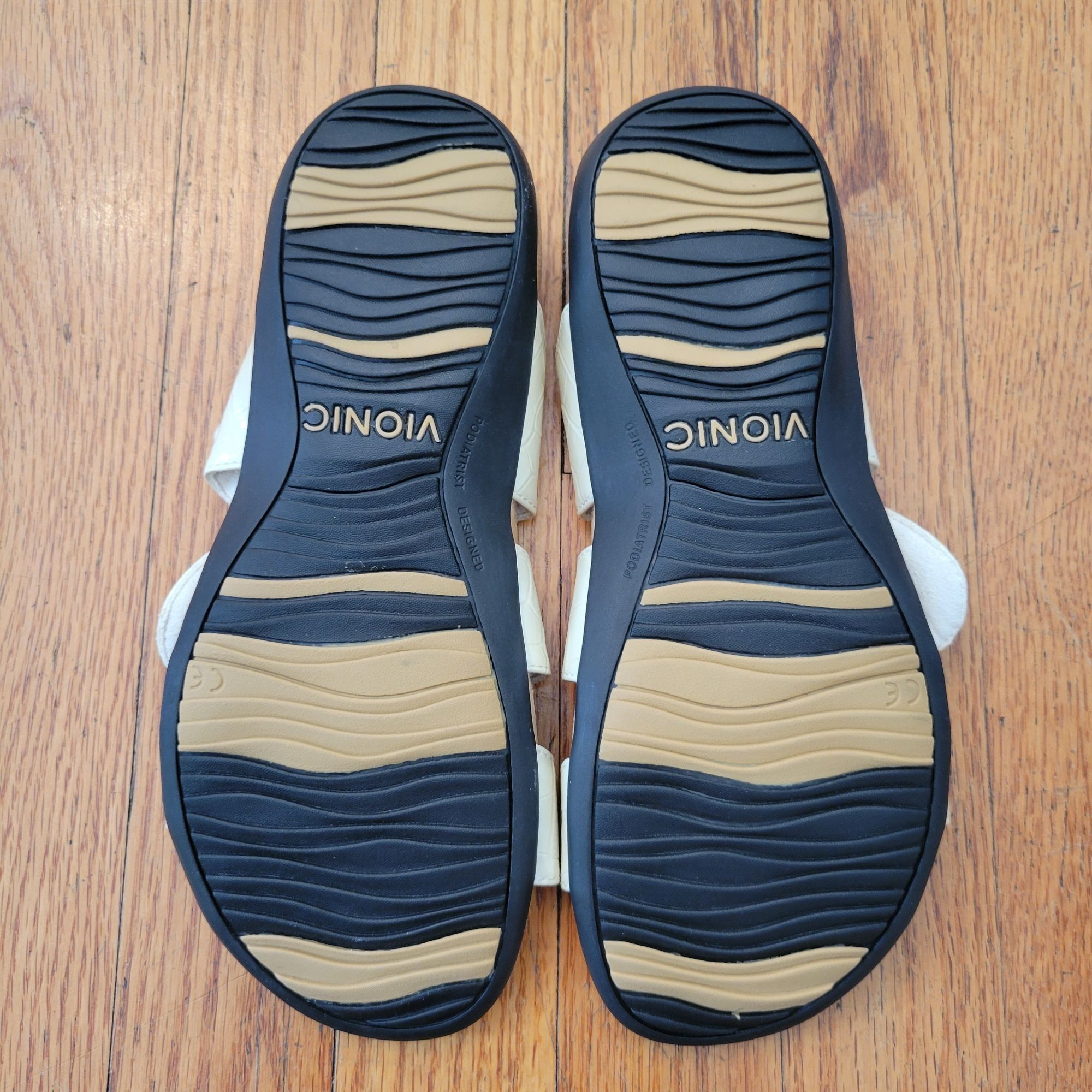 Vionic Vionic Cream Crocodile Embossed Open Toe Sandals 6 PAROS Bac Size US 6 / IT 36 - 7 Thumbnail