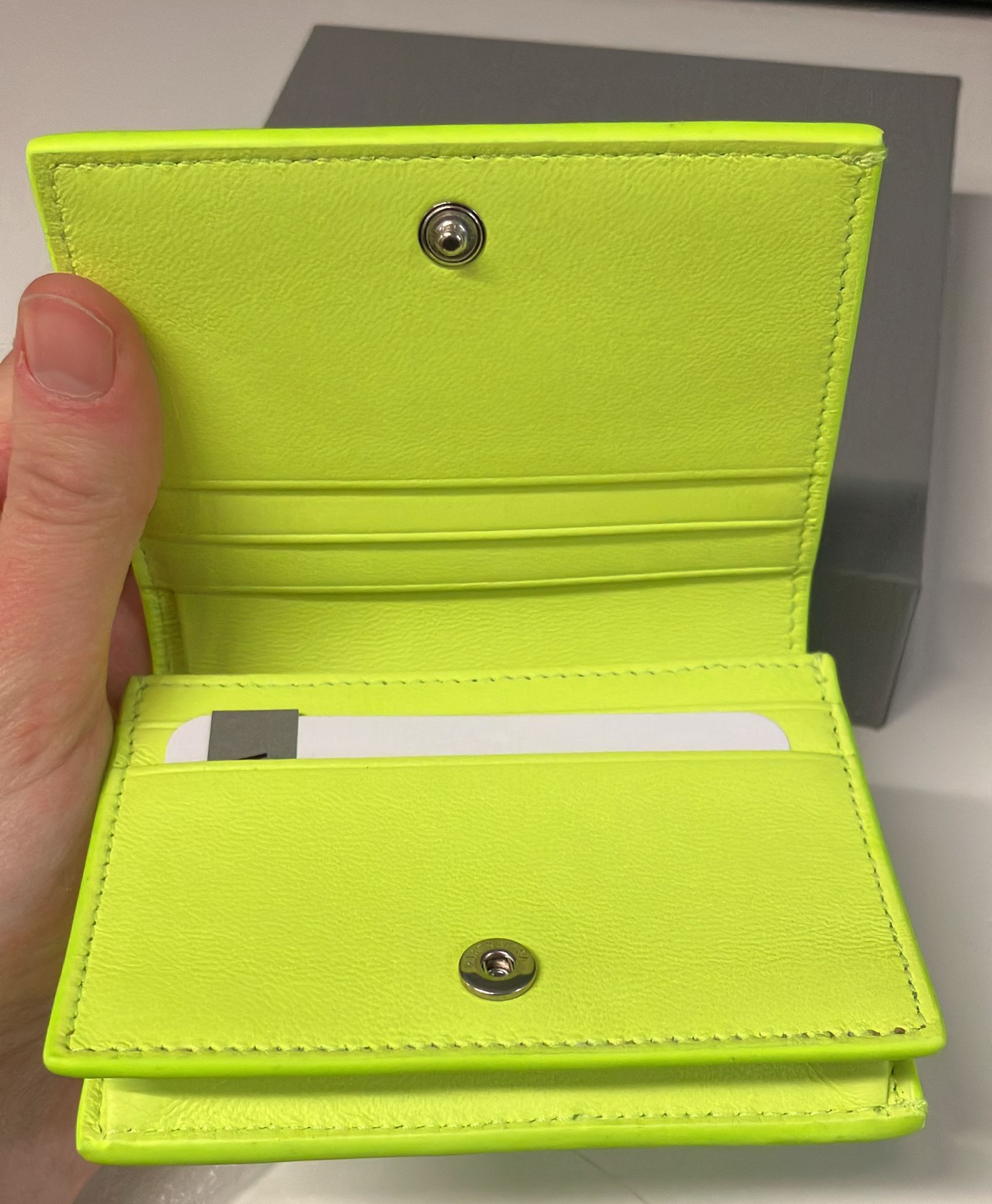 Balenciaga o1mt1gz0125 Size: OS / Cash Bifolded Wallet in Fluo Yellow Size ONE SIZE - 2 Thumbnail