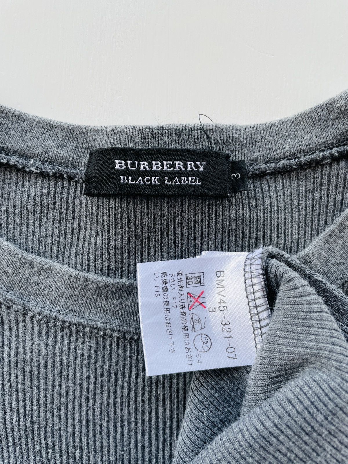 Burberry VTG FADED BURBERRY NOVA CHECK POCKET TEE Size M / US 6-8 / IT 42-44 - 6 Thumbnail