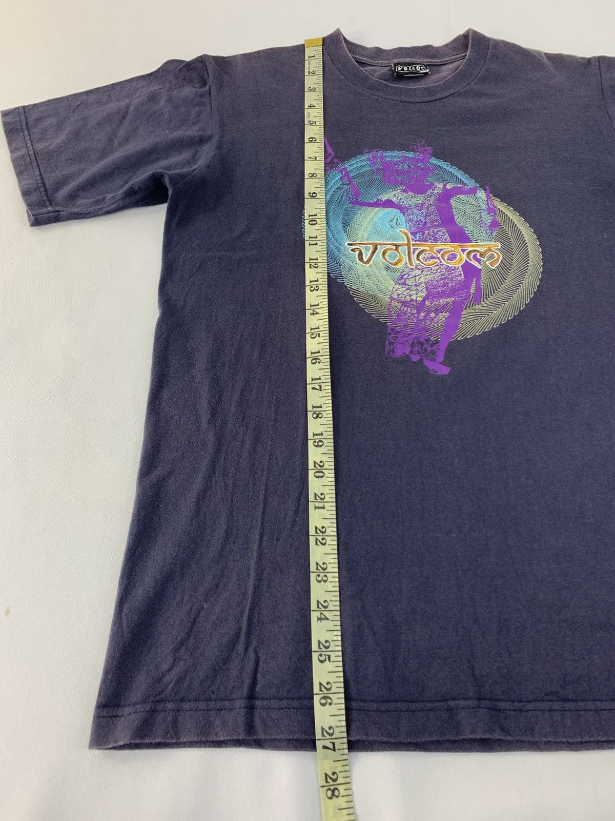 Vintage 90s Volcom East Style Religion Ritual Dancing Girl Logo Tee Size US M / EU 48-50 / 2 - 8 Thumbnail