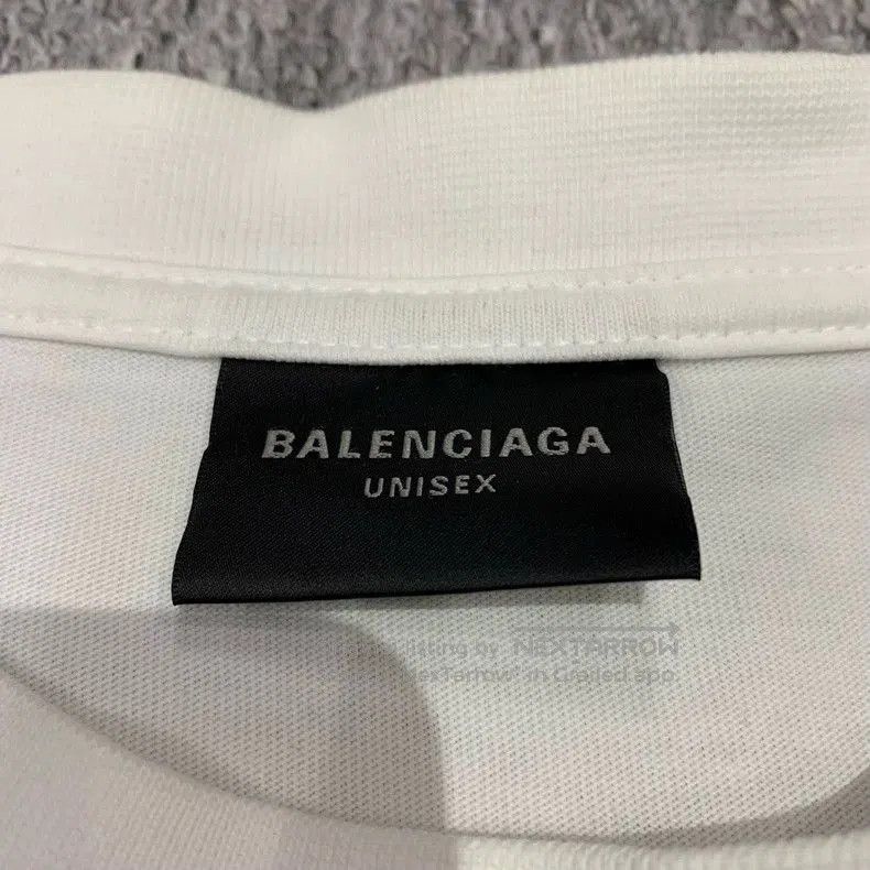 Balenciaga Balenciaga White Distressed Logo T-shirt. Size US XS / EU 42 / 0 - 4 Thumbnail