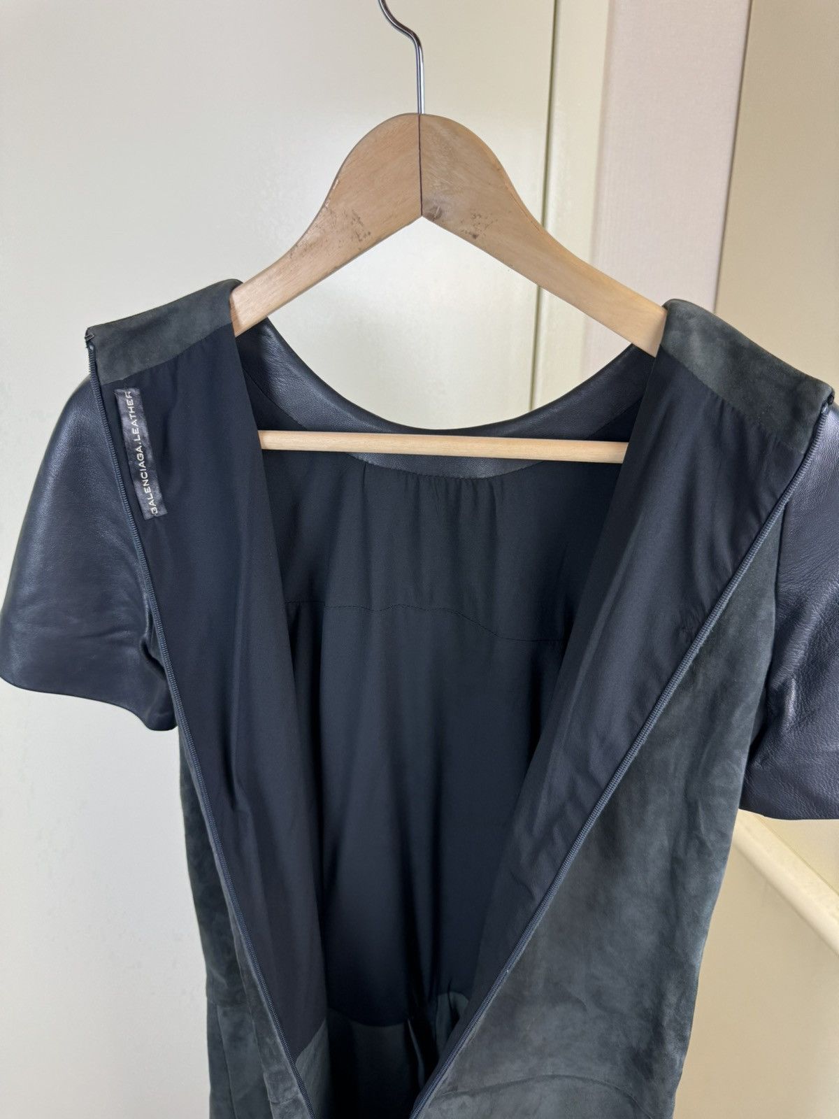 Balenciaga Balenciaga mini leather suede dress gown party sexy XS Size XS / US 0-2 / IT 36-38 - 14 Thumbnail