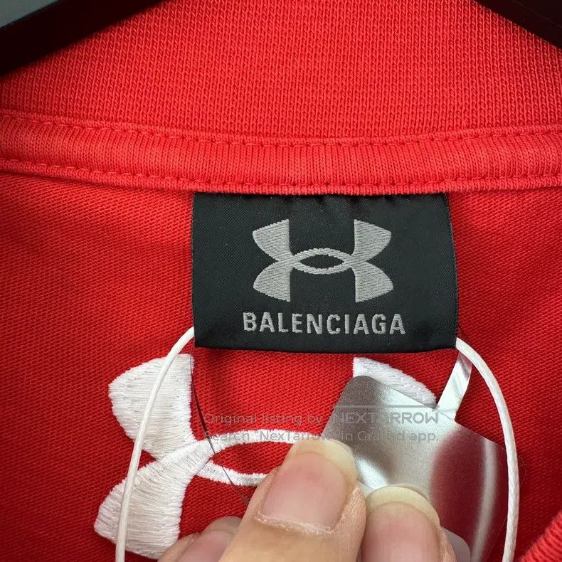 Balenciaga Balenciaga Red Short Sleeve T-Shirt Size US S / EU 44-46 / 1 - 3 Thumbnail