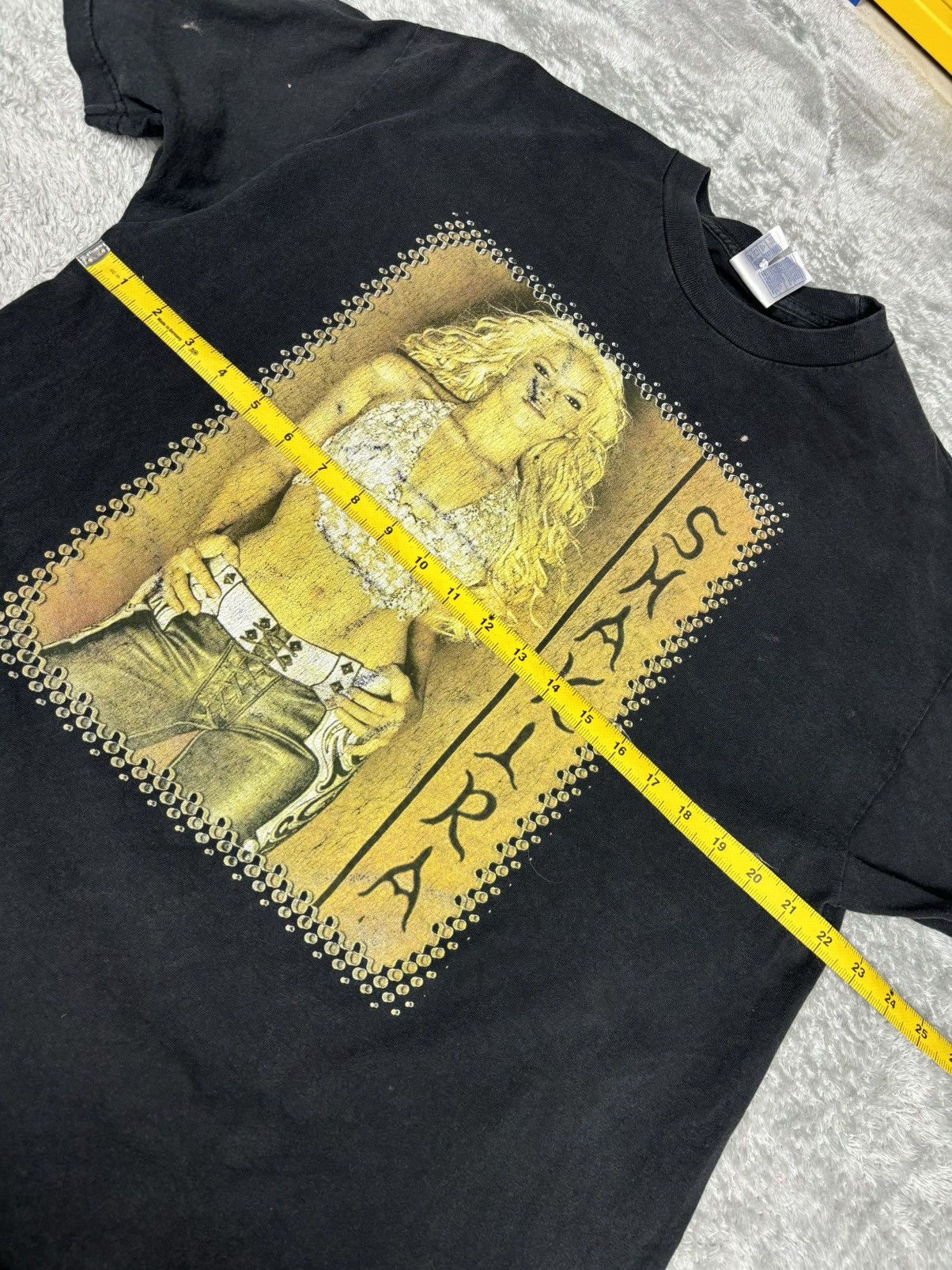 Rap Tees Vintage Y2k Shakira Size US XL / EU 56 / 4 - 7 Thumbnail