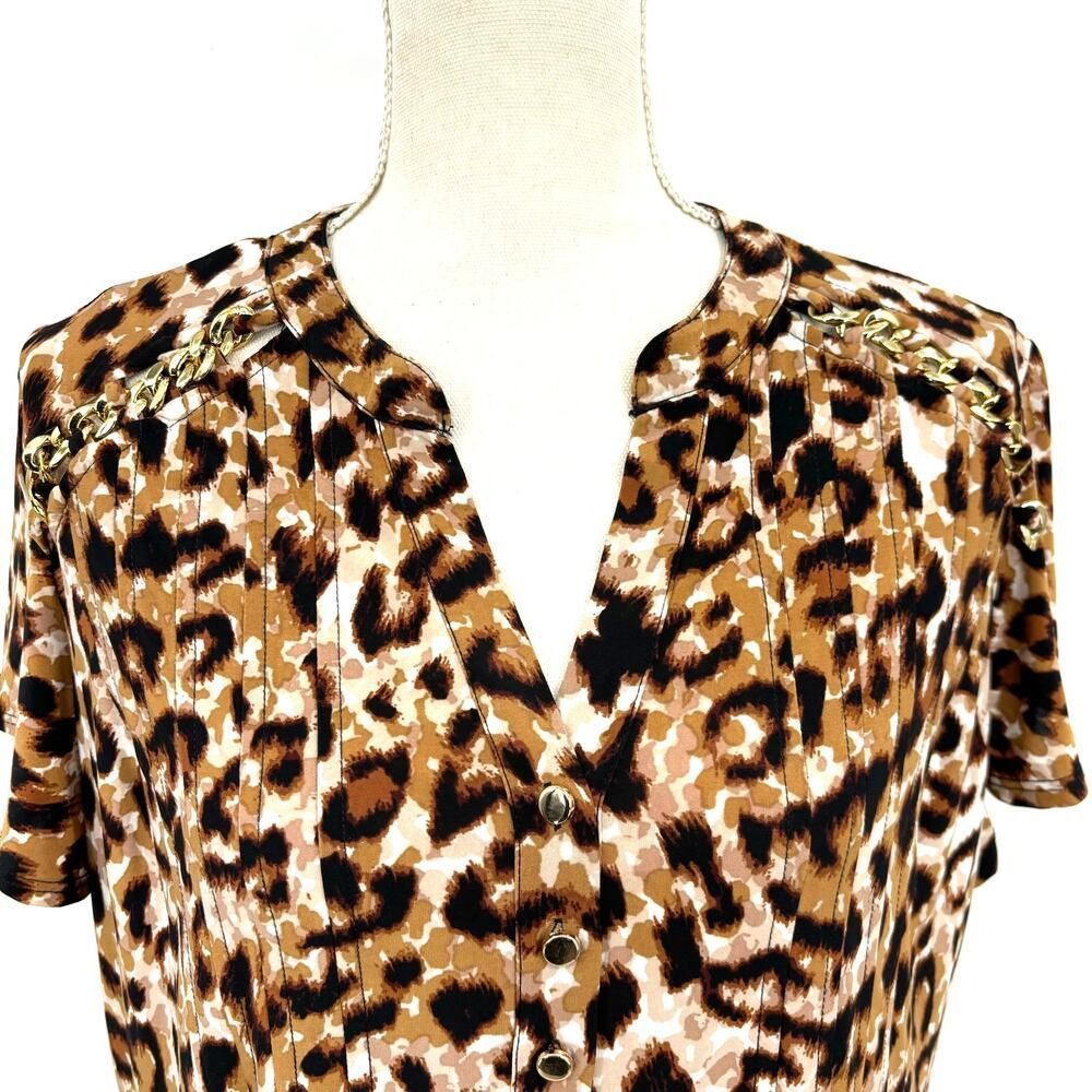 Other Cocomo Women's Leopard Print Top with Chain Detail Size 1X ( Size XL / US 12-14 / IT 48-50 - 3 Thumbnail