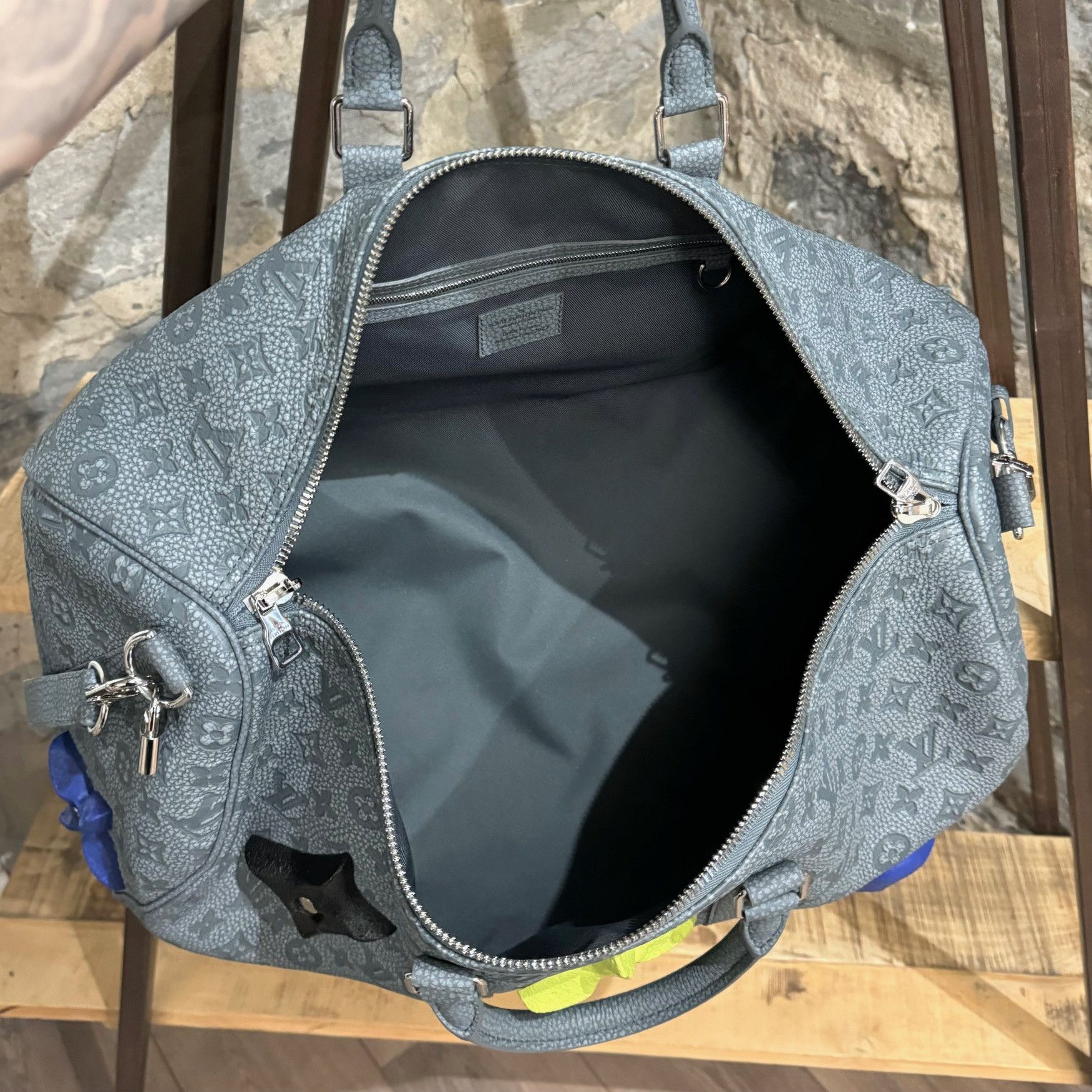 Louis Vuitton Louis Vuitton FW22 Grey Taurillon Climbing Keepall 55 Size ONE SIZE - 12 Thumbnail
