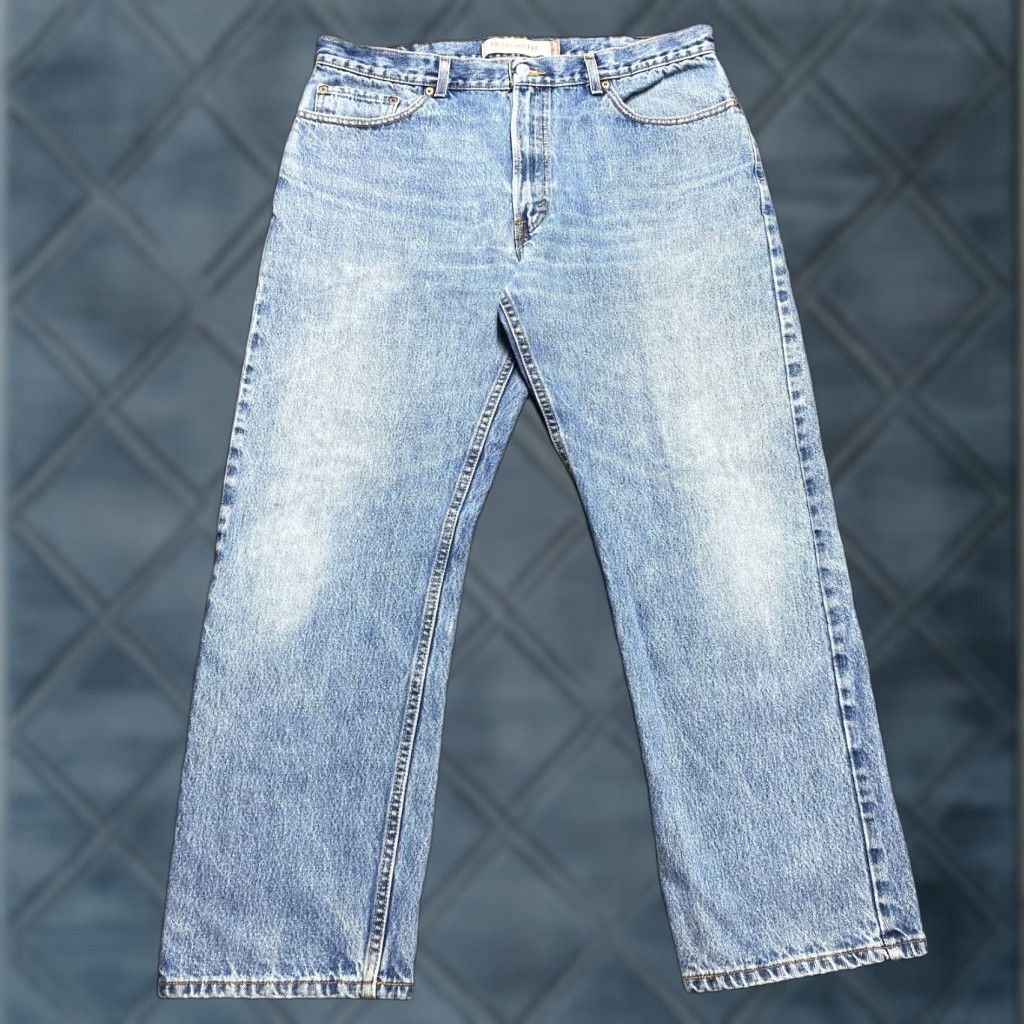 Levi's VINTAGE Levi's 505 Jeans Mens W38 L30 Blue Regular Straight Leg Medium Wash Y2k Size US 38 / EU 54 - 1 Thumbnail