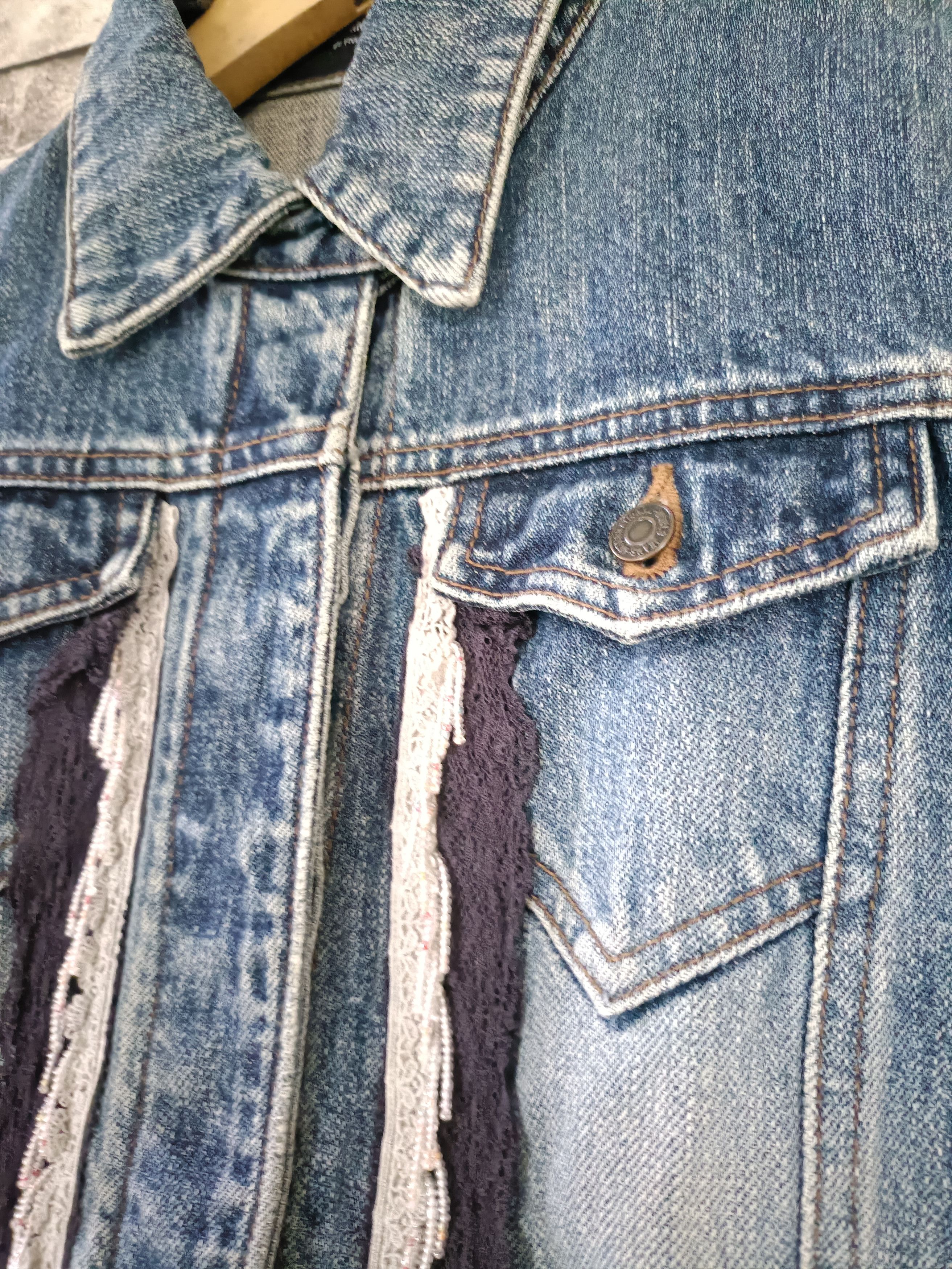 Comme Ca Ism Comme ca ism embellished denim jacket Size M / US 6-8 / IT 42-44 - 2 Thumbnail