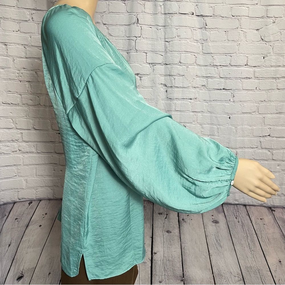 Vince Camuto NWT New $89 Vince Camuto Keyhole Rumple Satin Teal Blouse S Size XXL / US 16-18 / IT 52-54 - 4 Thumbnail