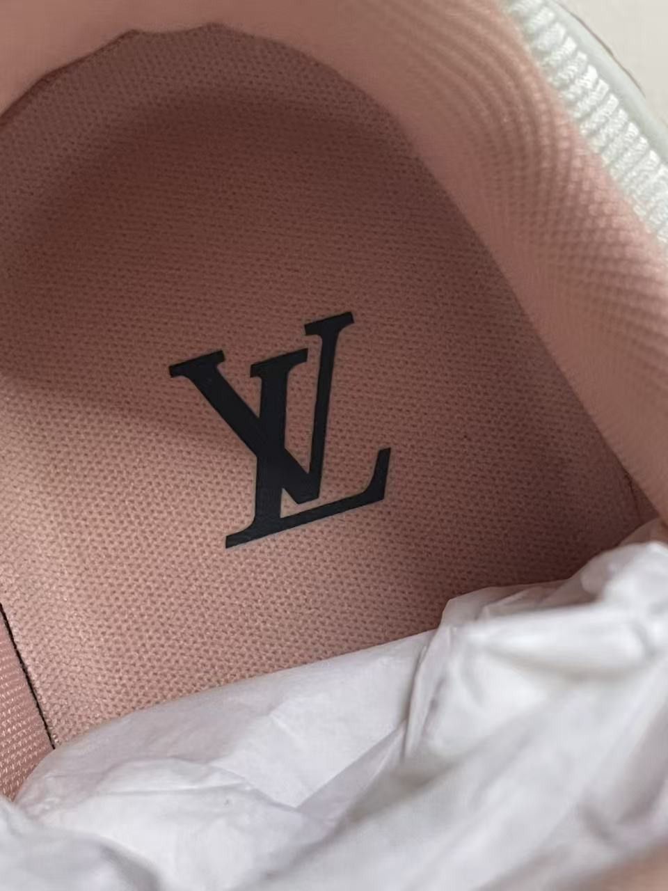 Louis Vuitton Louis Vuitton Pink & White Trainer Sneakers Size US 4 / IT 34 - 10 Thumbnail