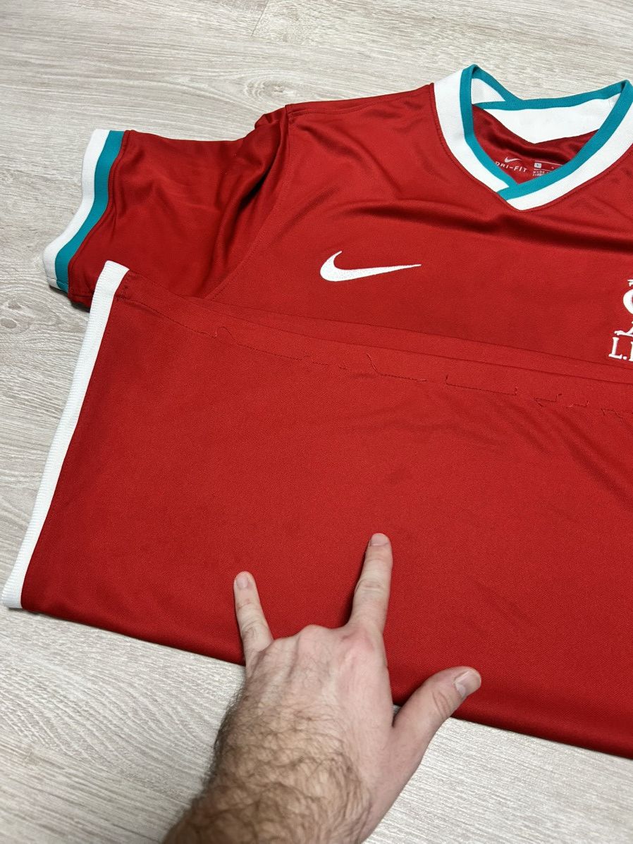 Nike Nike Soccer Jersey FC Liverpool 2020/21 away size M Size US M / EU 48-50 / 2 - 10 Thumbnail