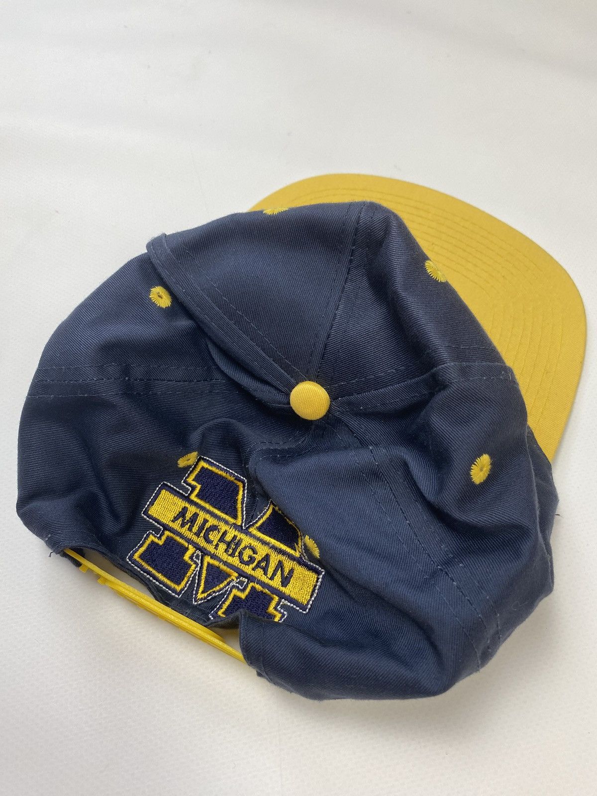 NFL Rare NFL Vintage Michigan Wolverines SnapBack Hat 1992 Size ONE SIZE - 2 Thumbnail