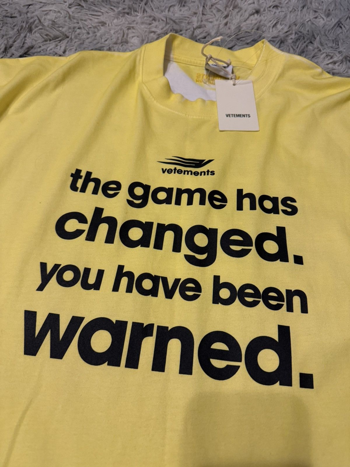 Vetements the game has changed shirt Size US L / EU 52-54 / 3 - 2 Thumbnail