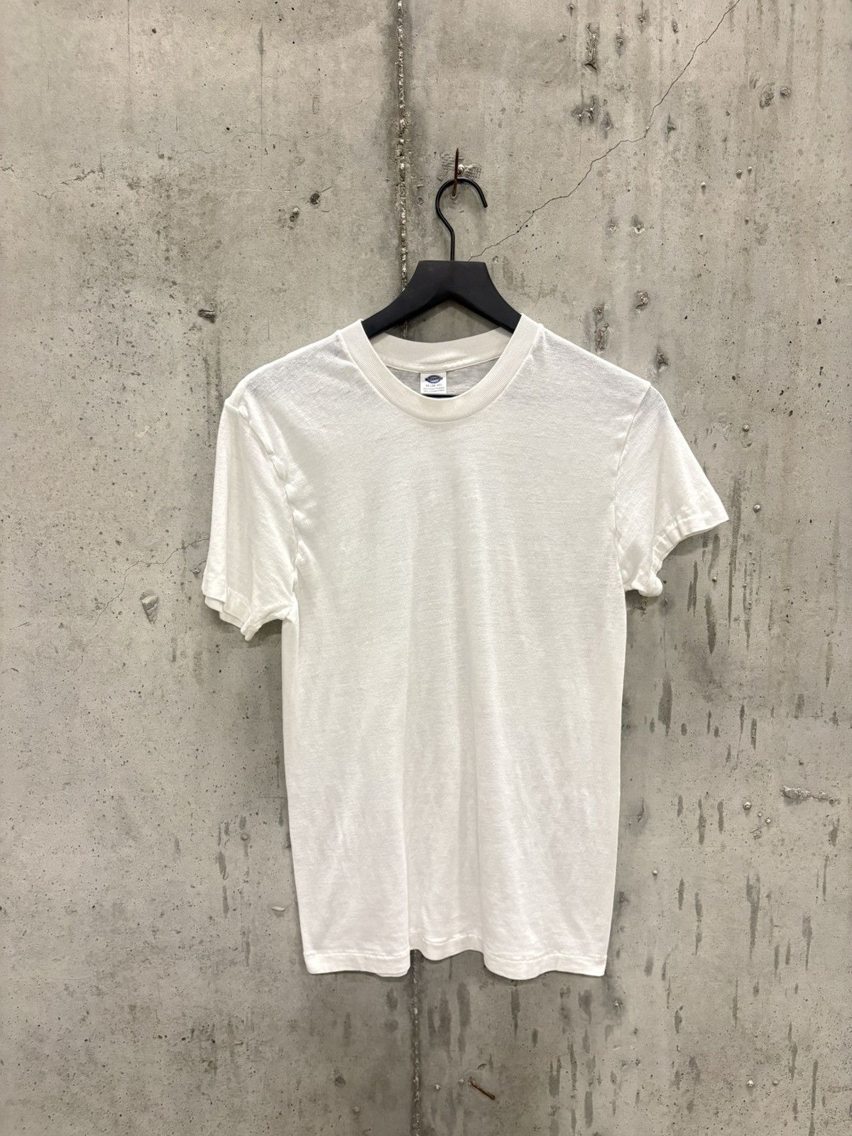 Vintage Vintage Blank Shirt Thrashed Faded Distressed Grunge Band Size US M / EU 48-50 / 2 - 1 Thumbnail