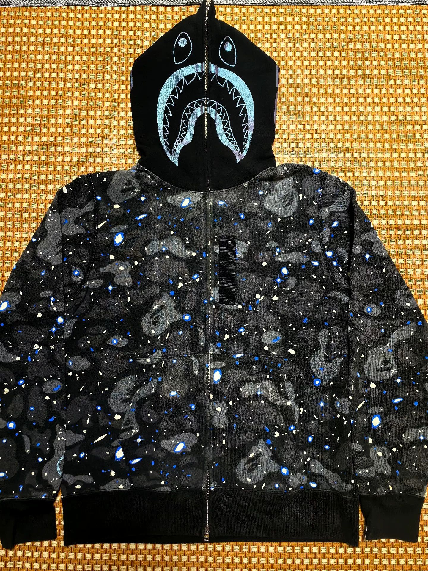 Bape Bape Multi Shark Sweatshirt Pullover Size US L / EU 52-54 / 3 - 1 Thumbnail