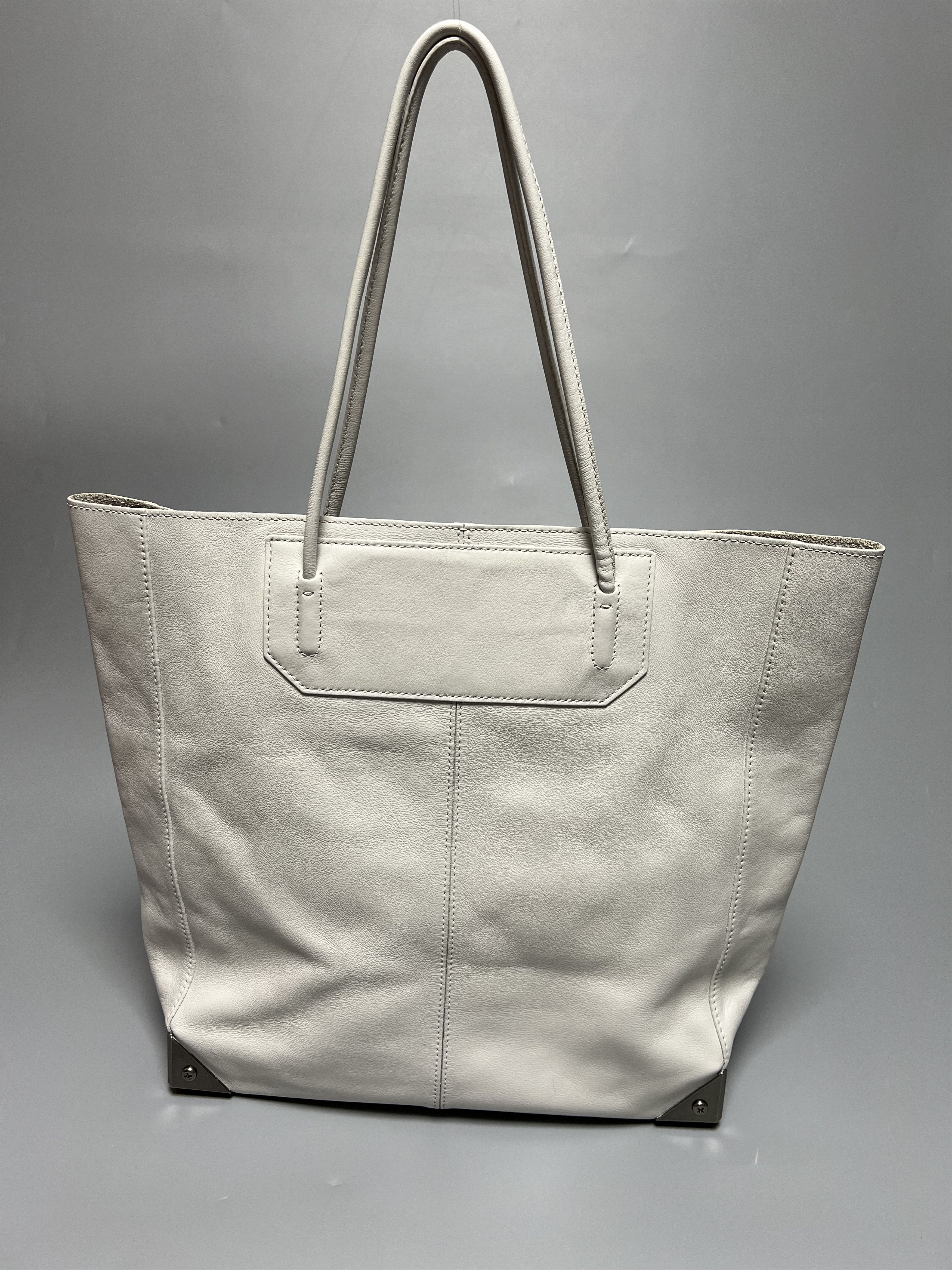 Alexander Wang Alexander Wang White Leather Tote Shoulder Bag Size ONE SIZE - 1 Thumbnail