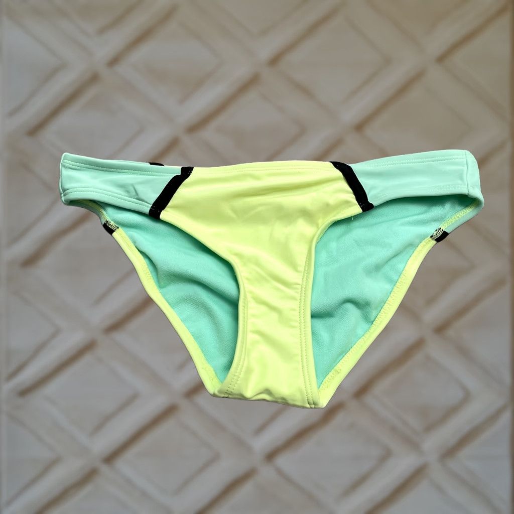 Vintage Xhilaration Bikini Bottom Womens Small Yellow Green Low Rise Beach Pool Size 28" / US 6 / IT 42 - 1 Thumbnail