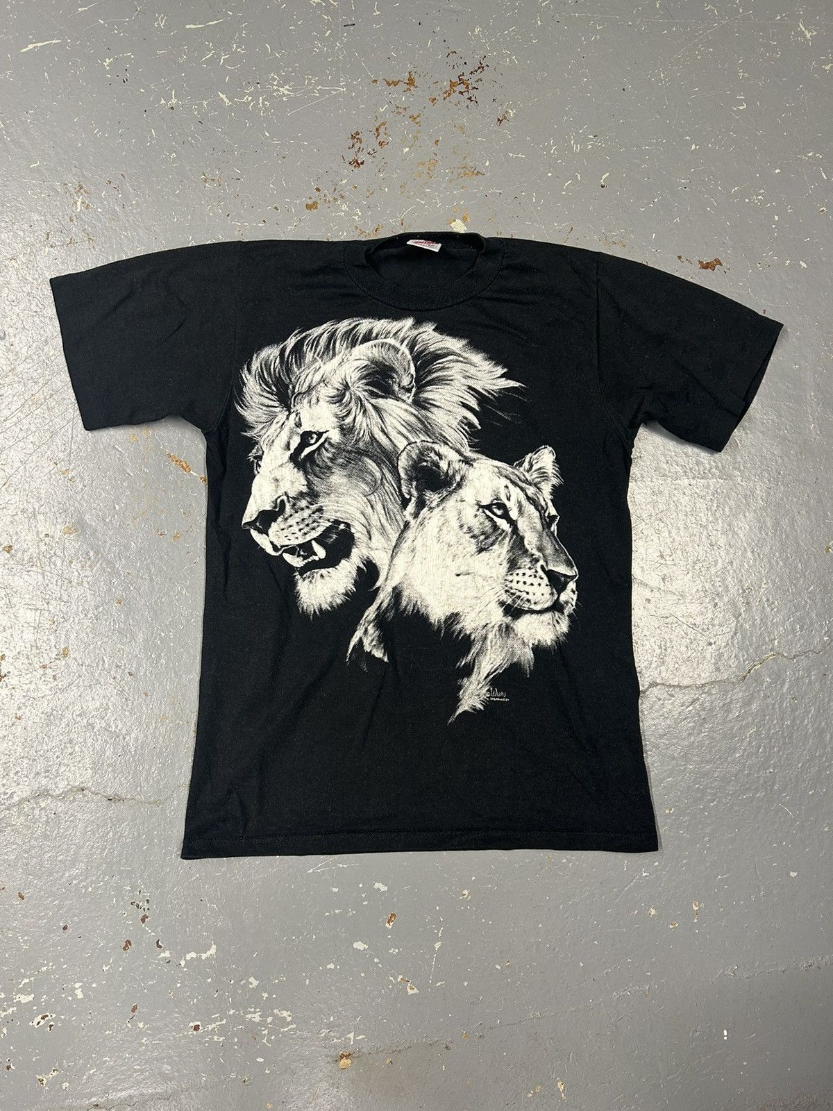 Vintage Crazy Vintage 1984 Black Animal Graphic Tee Shirt Essential Size US S / EU 44-46 / 1 - 1 Thumbnail