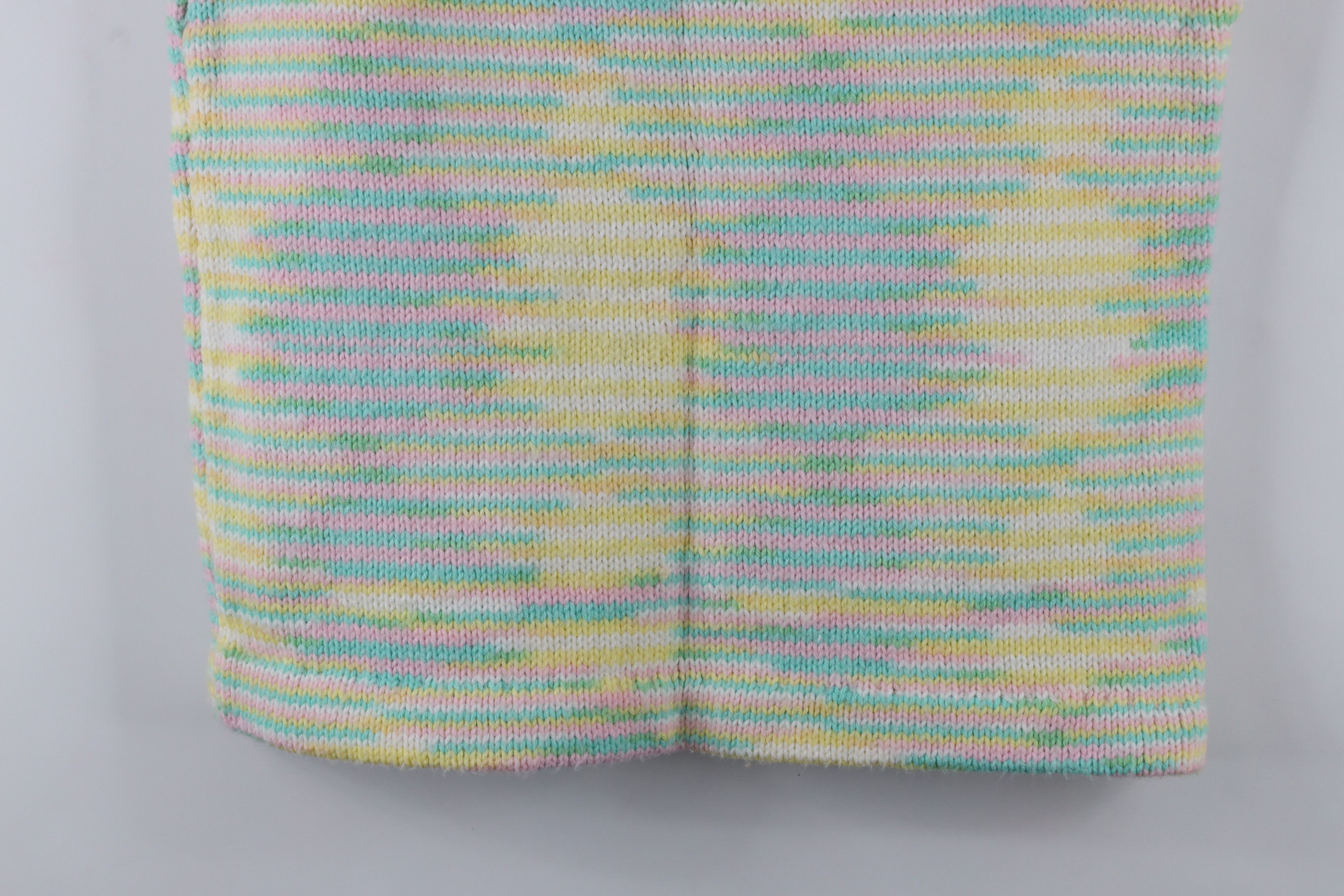 Vintage Vintage 70s Streetwear Knit Boxy Fit Rainbow Sweater Vest Size L / US 10 / IT 46 - 3 Thumbnail