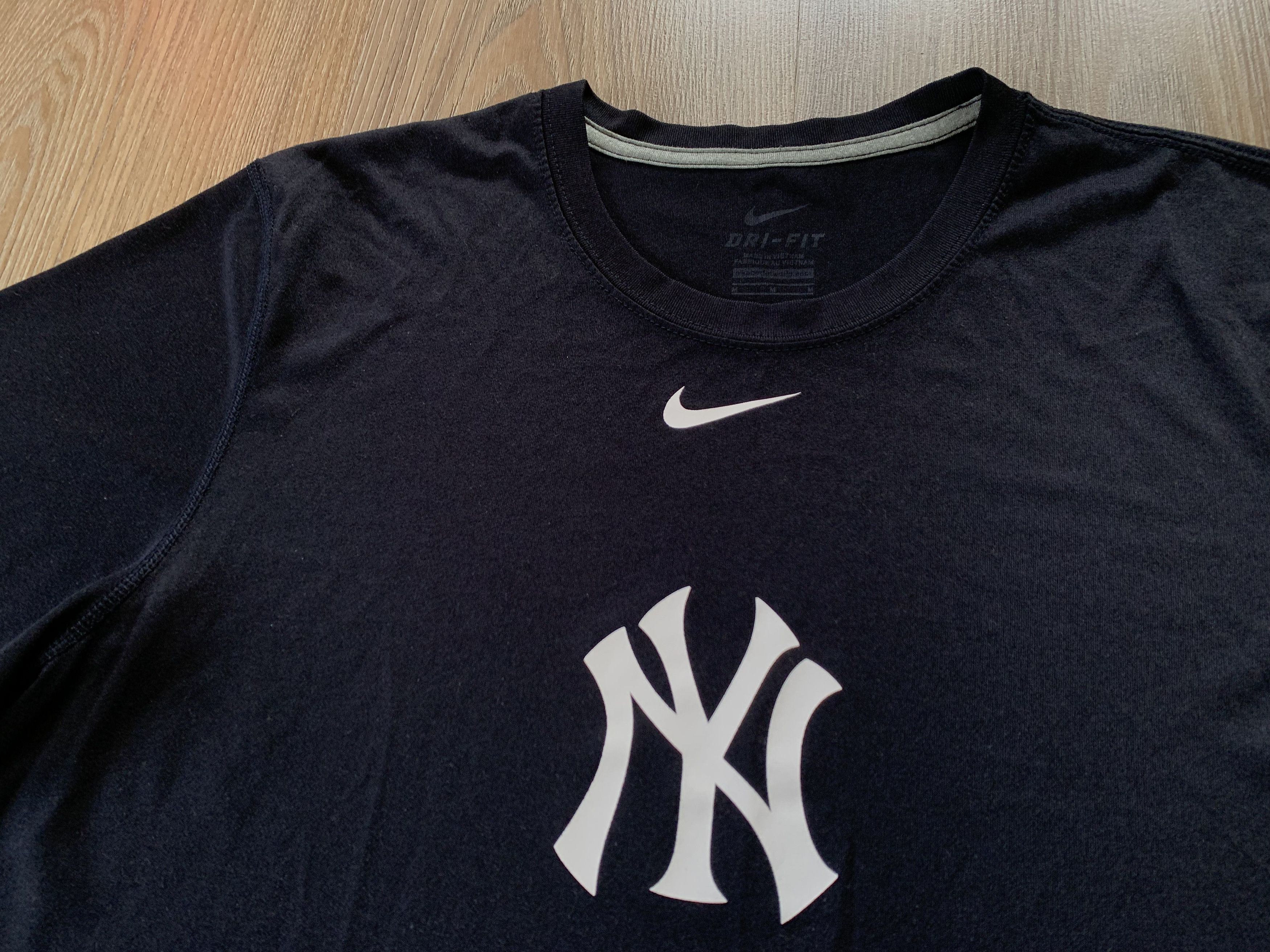 MLB × New York Yankees × Nike Nike New York Yankees Big Logo Black T Shirt 2022 Size US M / EU 48-50 / 2 - 5 Thumbnail