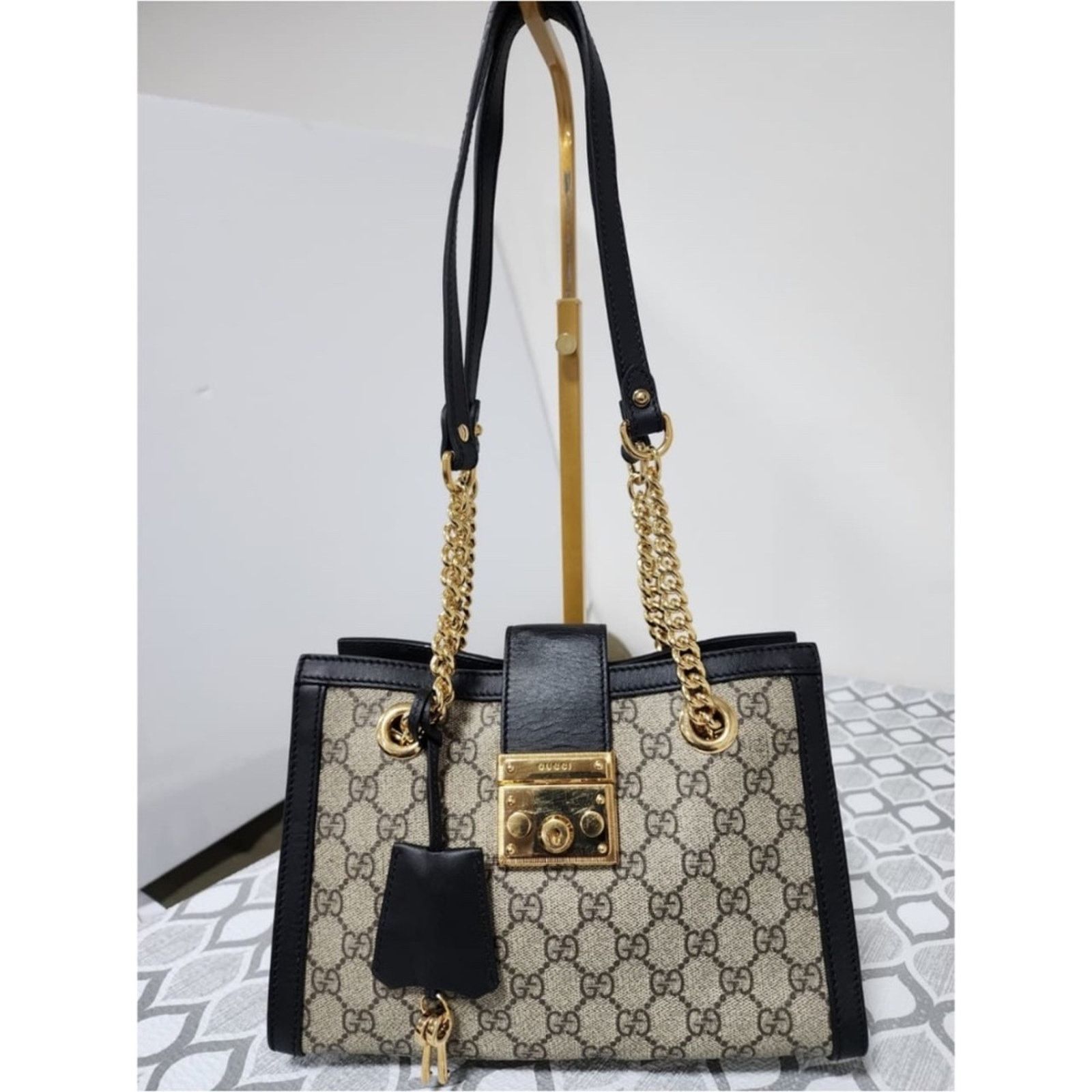 Gucci Authentic GUCCI GG Supreme Monogram Small Padlock Tote Black Size ONE SIZE - 1 Thumbnail