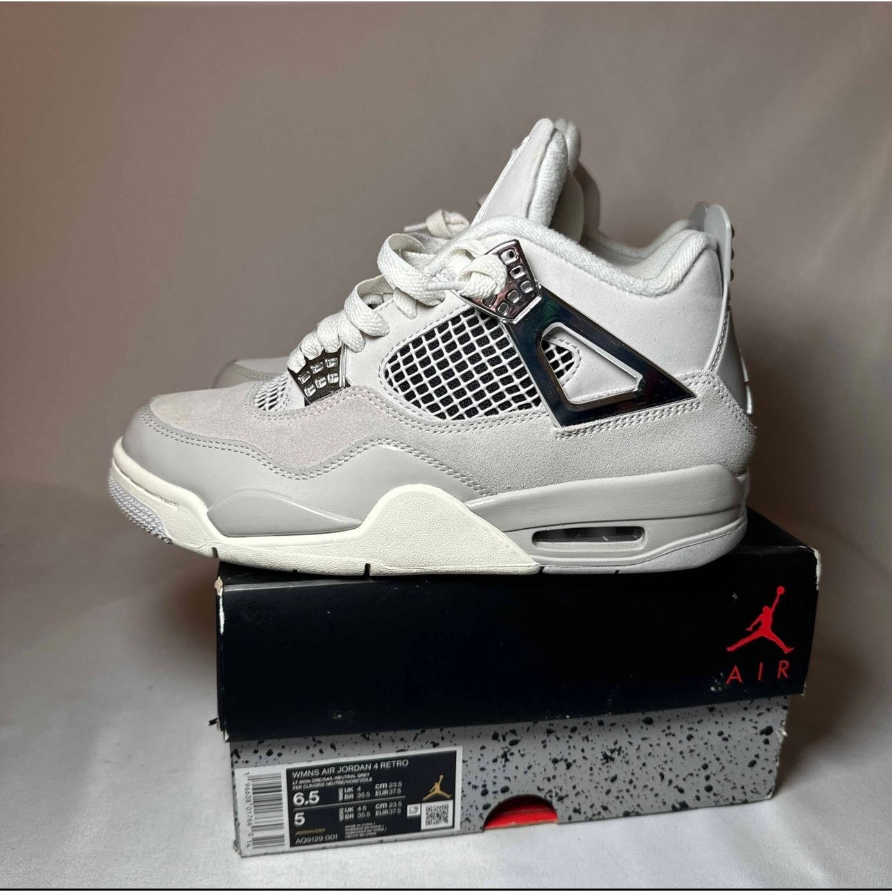Jordan Brand × Nike Size 6.5 Air Jordan 4 Retro Frozen Moments Women's Ships Now Size US 6.5 / IT 36.5 - 1 Thumbnail