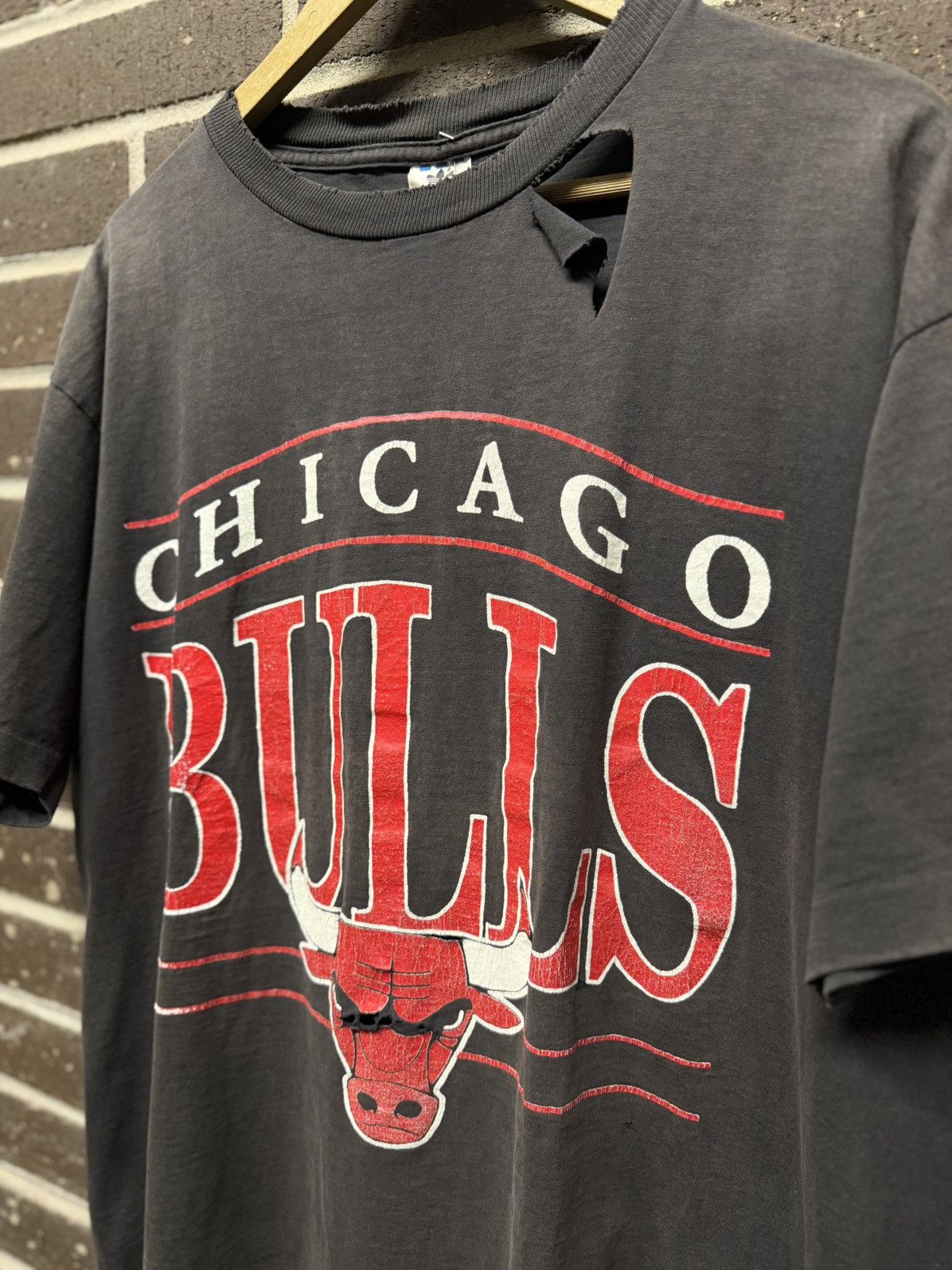 Other Thrashed Chicago Bulls Tee (1990’s) Size US L / EU 52-54 / 3 - 2 Thumbnail