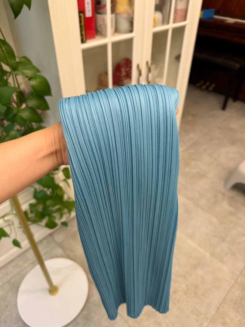 Issey Miyake Issey Miyake size:5 Blue pleated skirt Size 31" - 6 Thumbnail