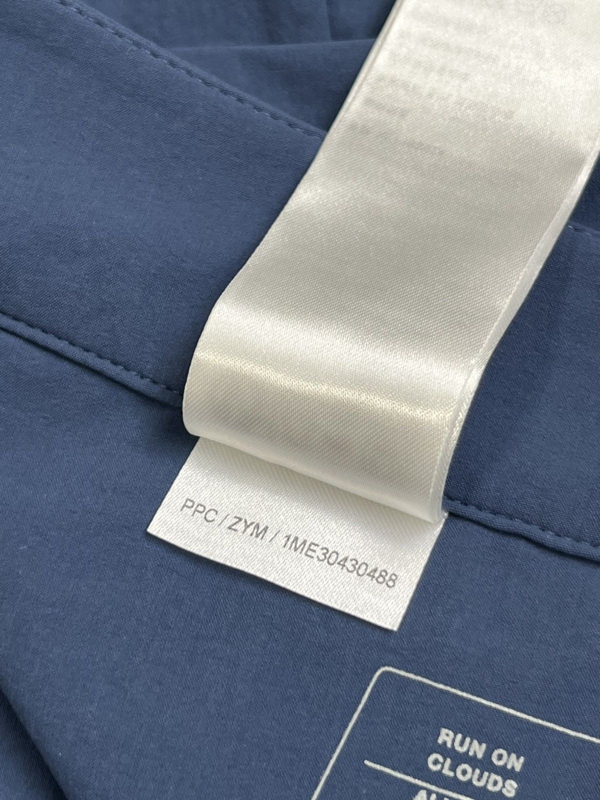 On Run On Clouds All Day Classic Pants Size US 38 / EU 54 - 16 Thumbnail