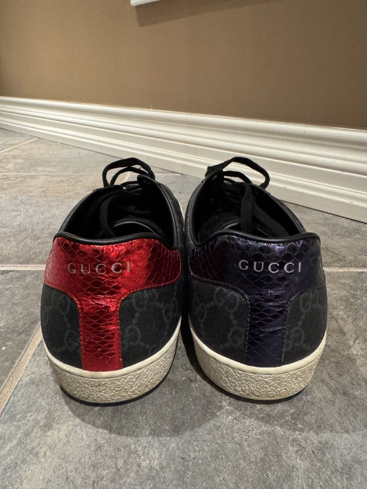 Gucci Gucci mens low top leather sneakers. Size US 9 / EU 42 - 4 Thumbnail