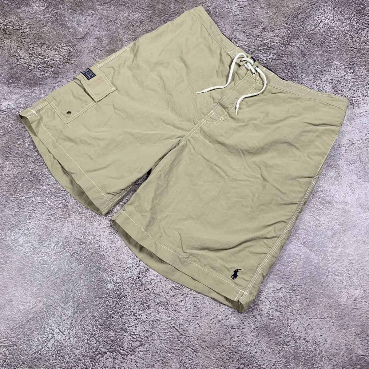 Vintage Vintage Nike Cargo Shorts Swoosh Y2K Streetwear Khaki 38 Size US 38 / EU 54 - 5 Thumbnail