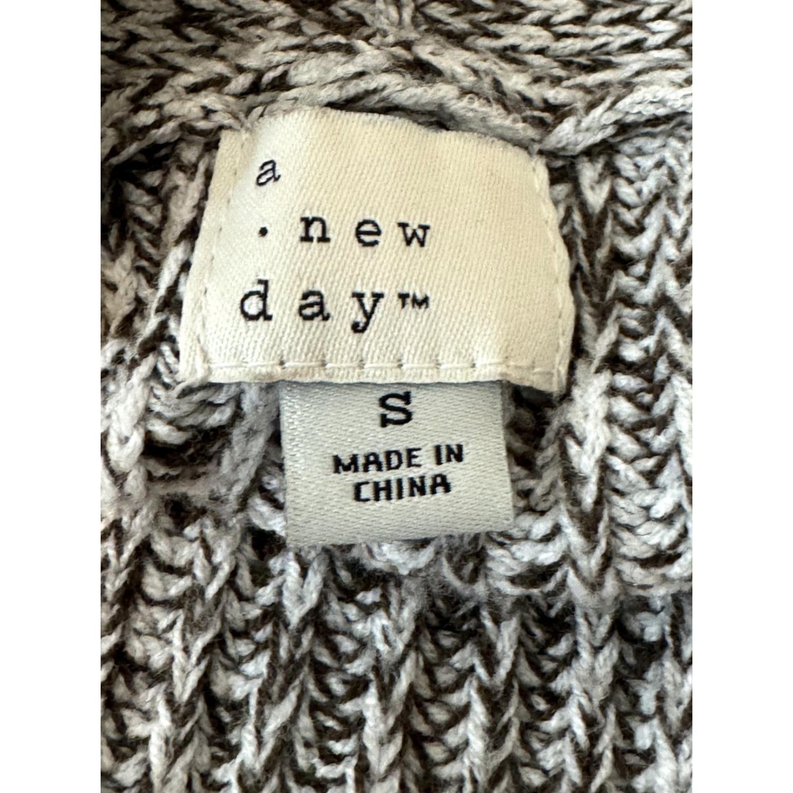 Vintage A New Day Cardigan Sweater Women’s S Long Waisted Open Front Knit V-Neck Raglan Sleeve Brown Size S / US 4 / IT 40 - 5 Thumbnail