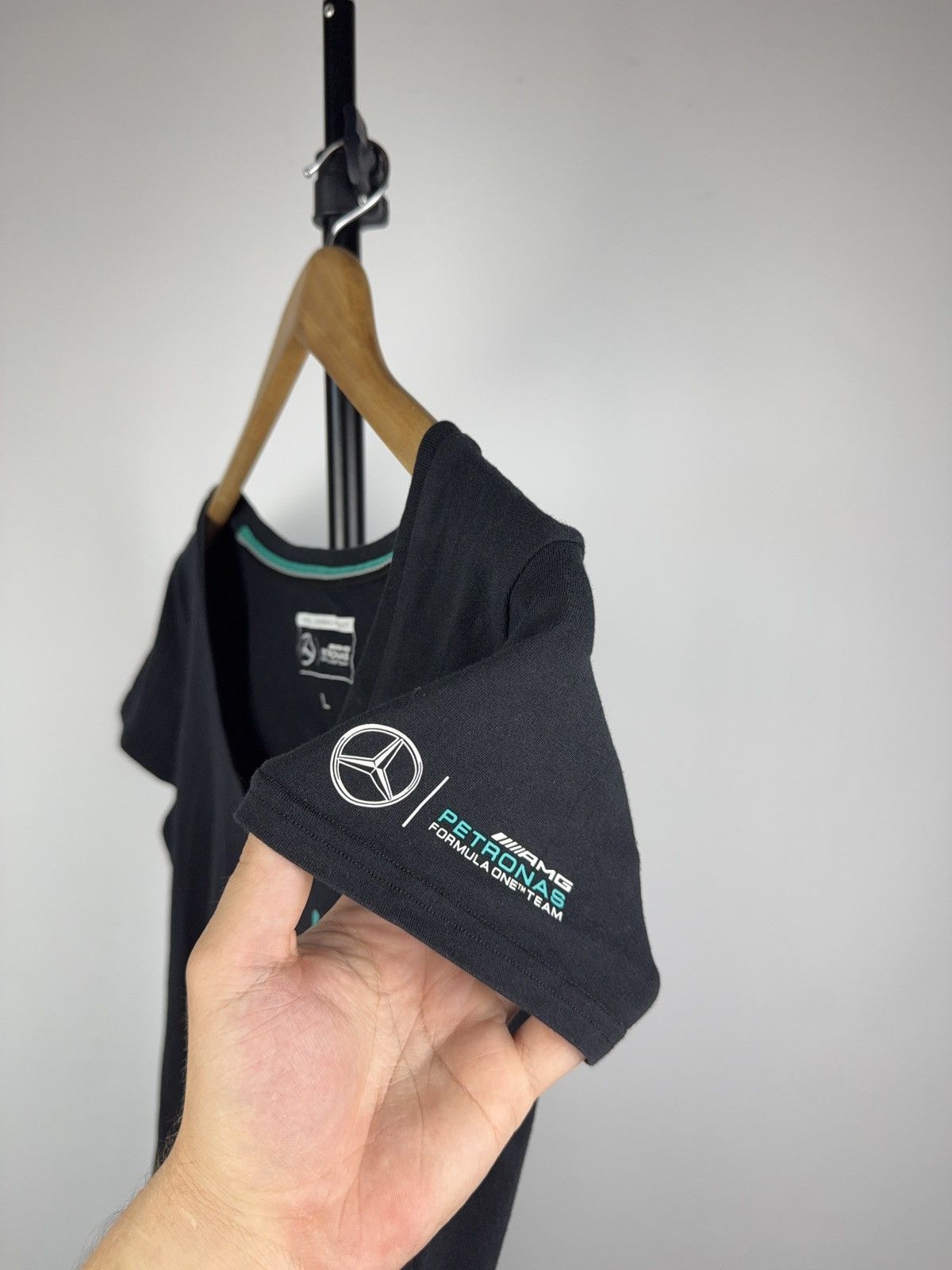 Mercedes-Benz Rare Racing 00s Mercedes LH44 Hamilton Petronas AMG t shirt Size L / US 10 / IT 46 - 5 Thumbnail