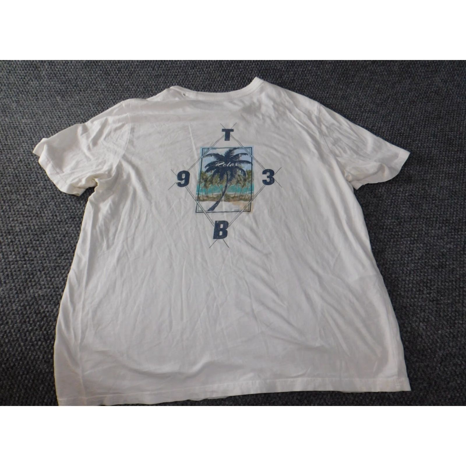 Tommy Bahama Tommy Bahama Shirt L White Marlin Mens Logo Classic Graphic Island Tropical Short Sleeve Crew Neck T-Shirt Mens Logo Vintage None Size US L / EU 52-54 / 3 - 2 Thumbnail