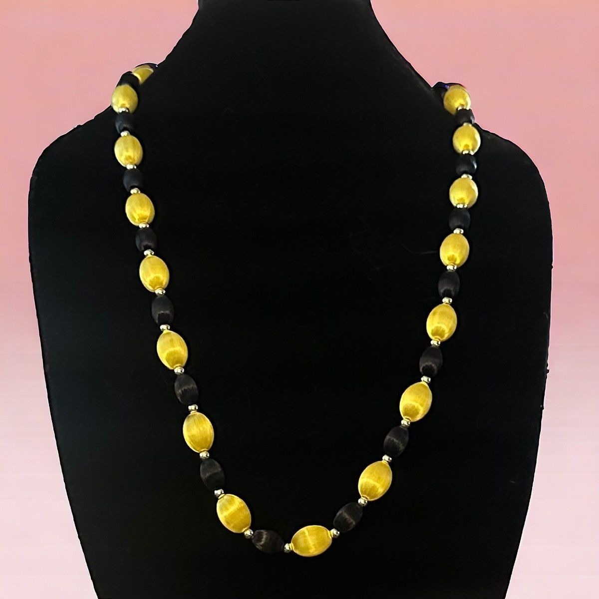 Vintage Vintage black and yellow satin bead necklace Size ONE SIZE - 1 Thumbnail