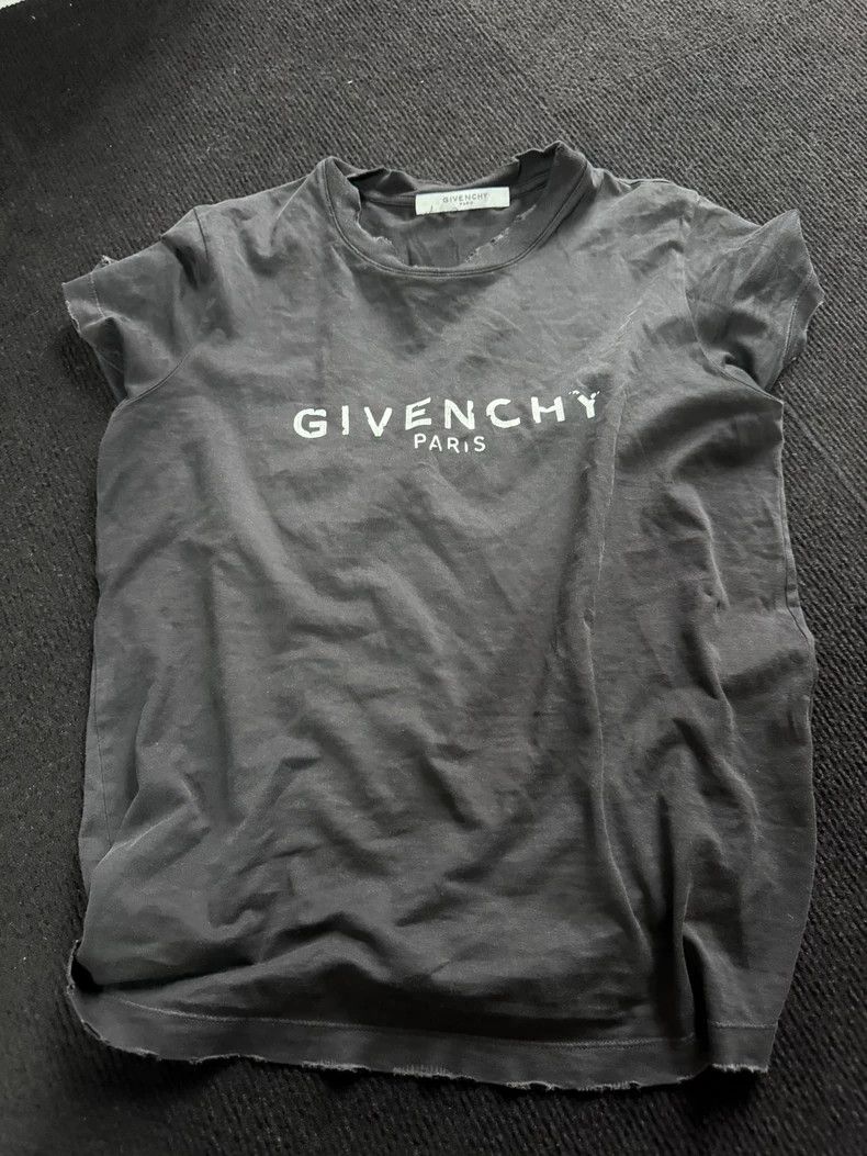 Givenchy Givenchy Paris Short Sleeve T-shirt - dmc Size US XS / EU 42 / 0 - 1 Thumbnail