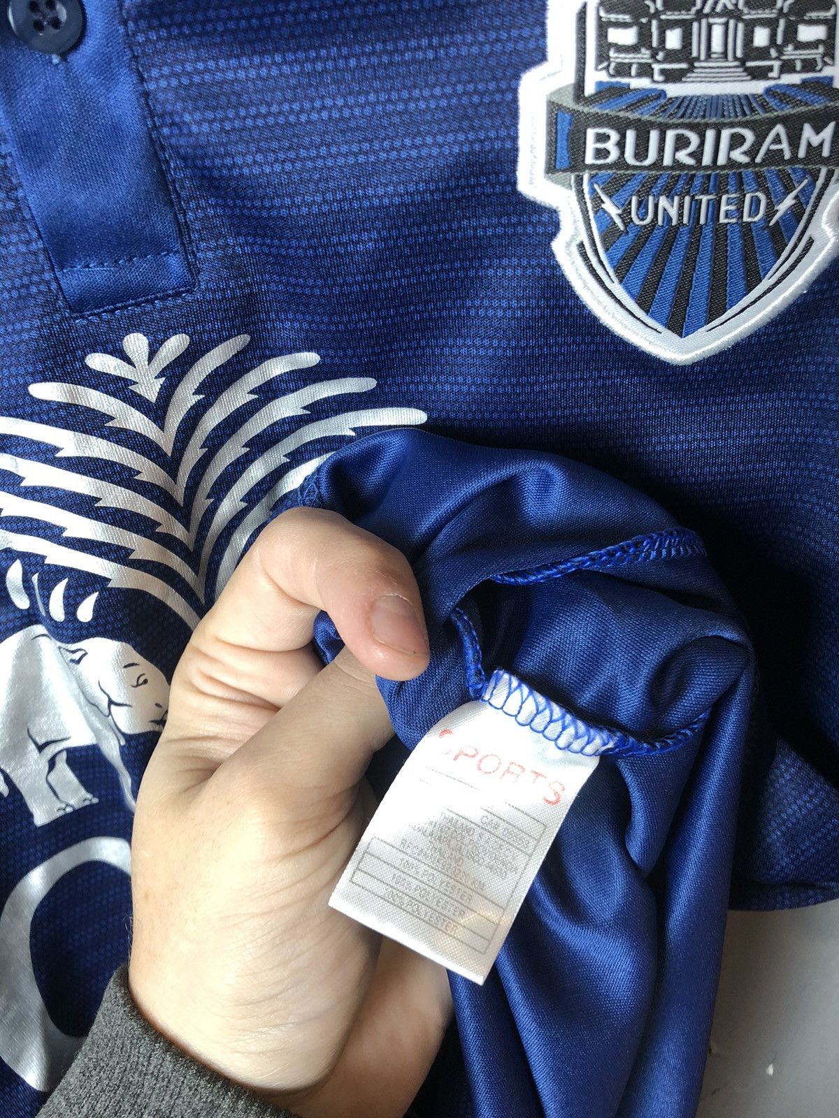 Other Men’s soccer jersey Buriram United size L Size US L / EU 52-54 / 3 - 8 Thumbnail
