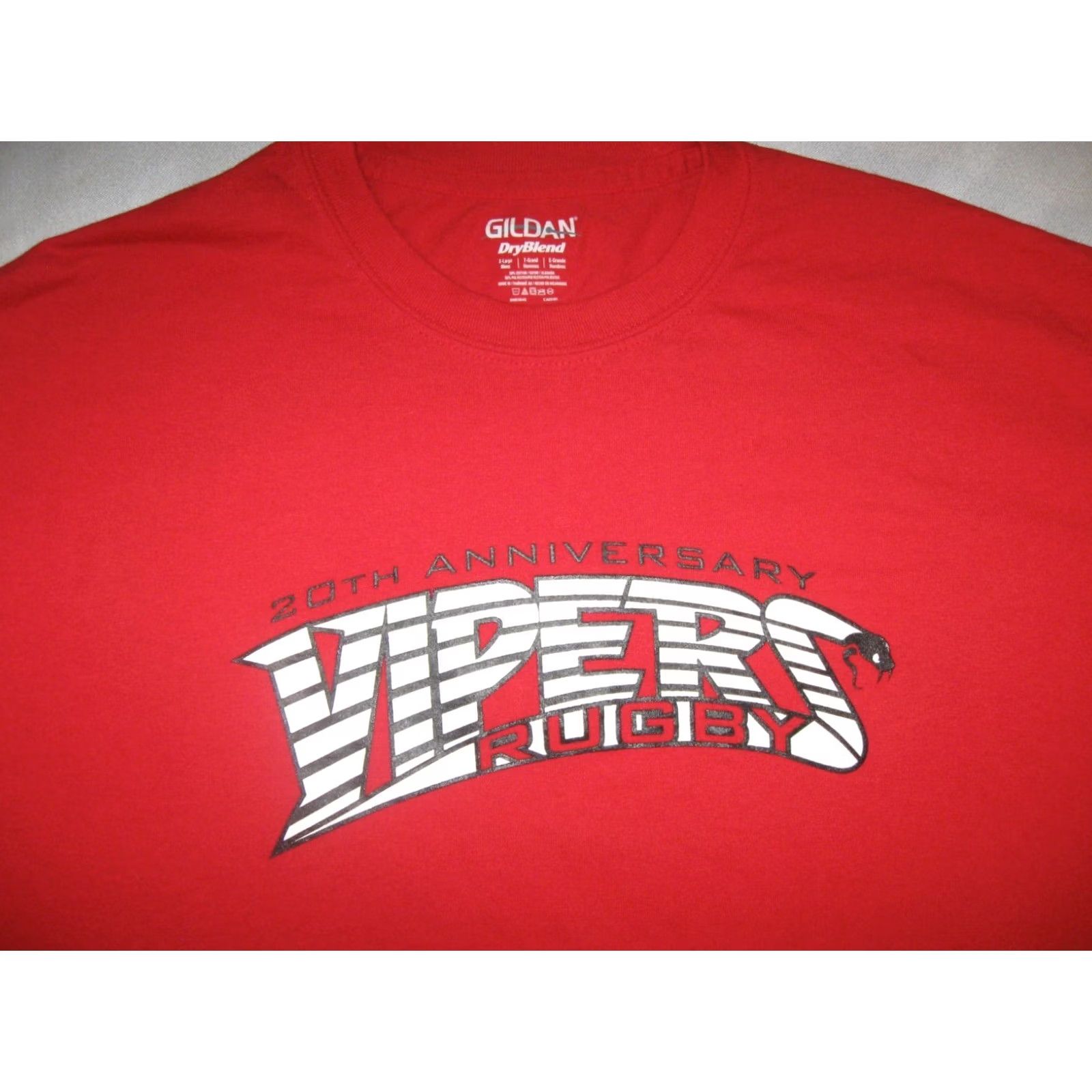 Gildan VIPERS Rugby 20th Anniversary T Shirt Men XL Red Graphic Print Sports Gildan Dryblend Cotton/Polyester Short Sleeve Shirt Size US XL / EU 56 / 4 - 3 Thumbnail