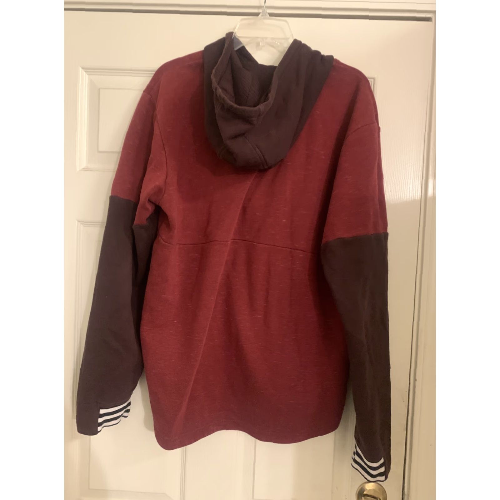 Adidas Adidas Hoodie Mens Large Red Burgundy Pullover Hooded Sweatshirt Sweater Knit Athletic Graphic Print Size US L / EU 52-54 / 3 - 4 Thumbnail