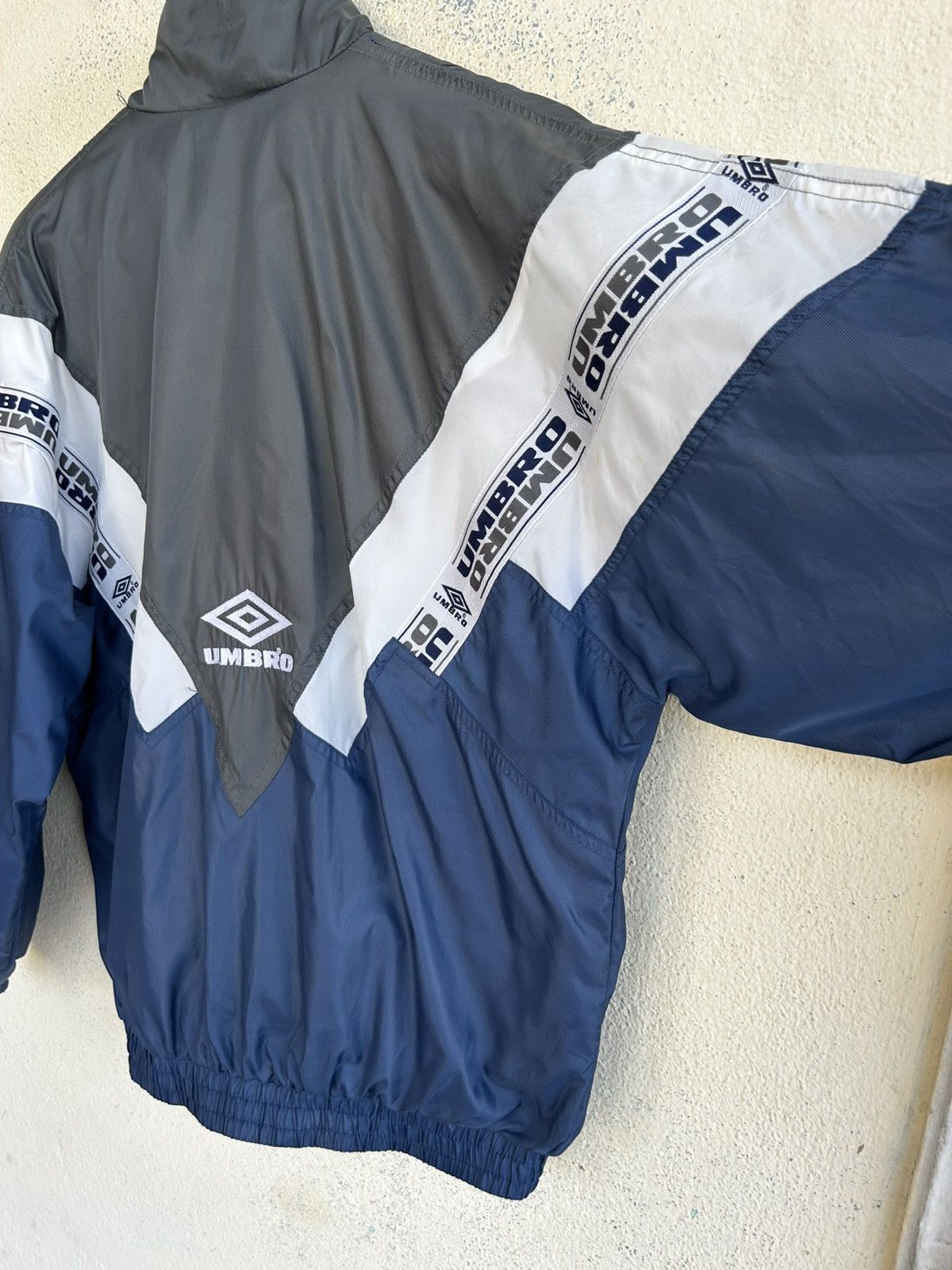Umbro Vintage 90’s UMBRO Colour Block Nylon Windbreaker Size US S / EU 44-46 / 1 - 5 Thumbnail