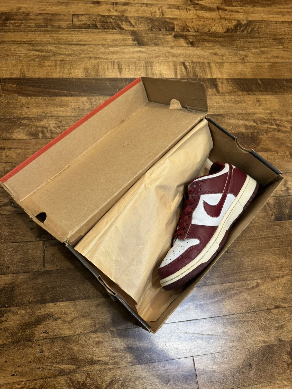 Vintage Vintage 1999 Nike Dunk Low White Team Red 9 Size US 9 / EU 42 - 11 Thumbnail