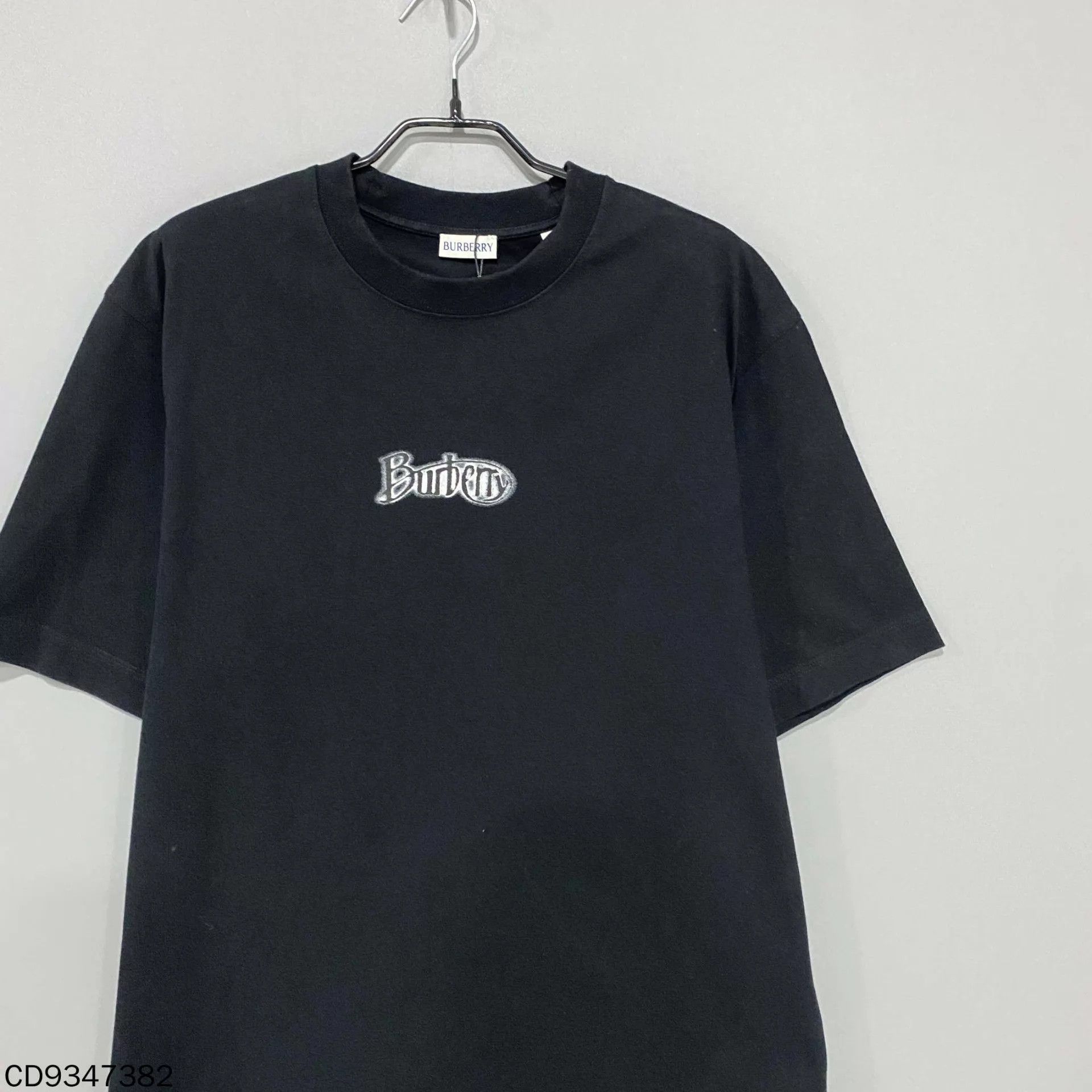 Burberry Burberry Logo Short Sleeve Tee 99 New XL Size US XL / EU 56 / 4 - 2 Thumbnail