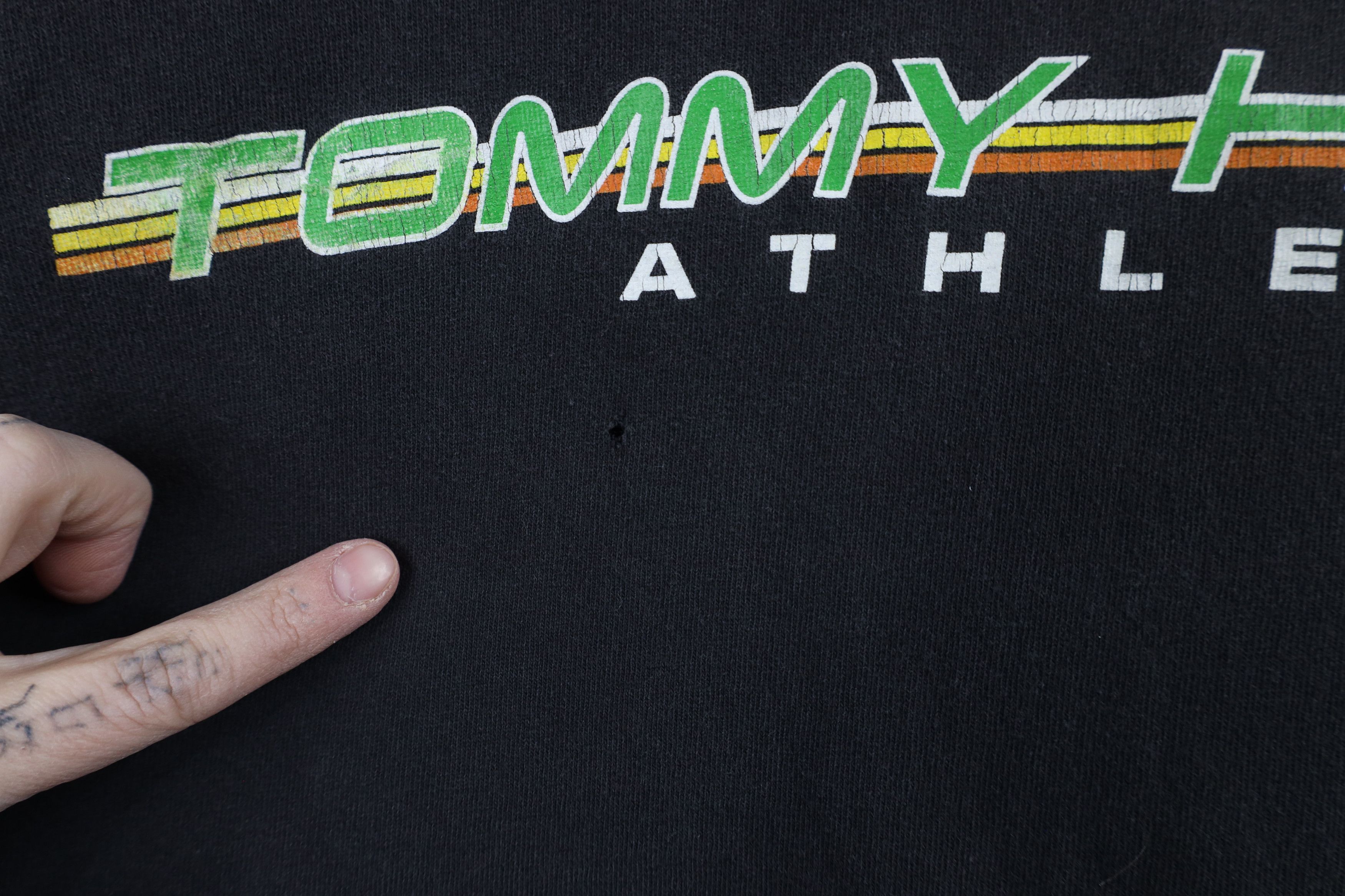 Tommy Hilfiger × Vintage Vintage 90s Tommy Hilfiger Athletics Spell Out T-Shirt USA Size US L / EU 52-54 / 3 - 7 Thumbnail