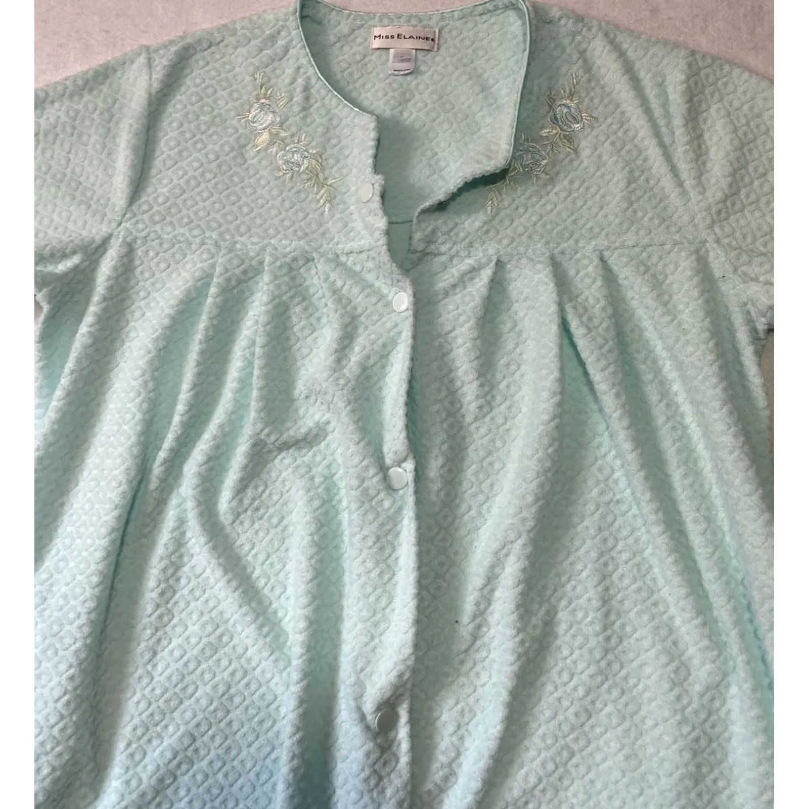 Vintage Miss Elaine Nightgown Women's S Light Green Short Sleeve Knit Embroidered Button Gown Size 28" / US 6 / IT 42 - 2 Thumbnail