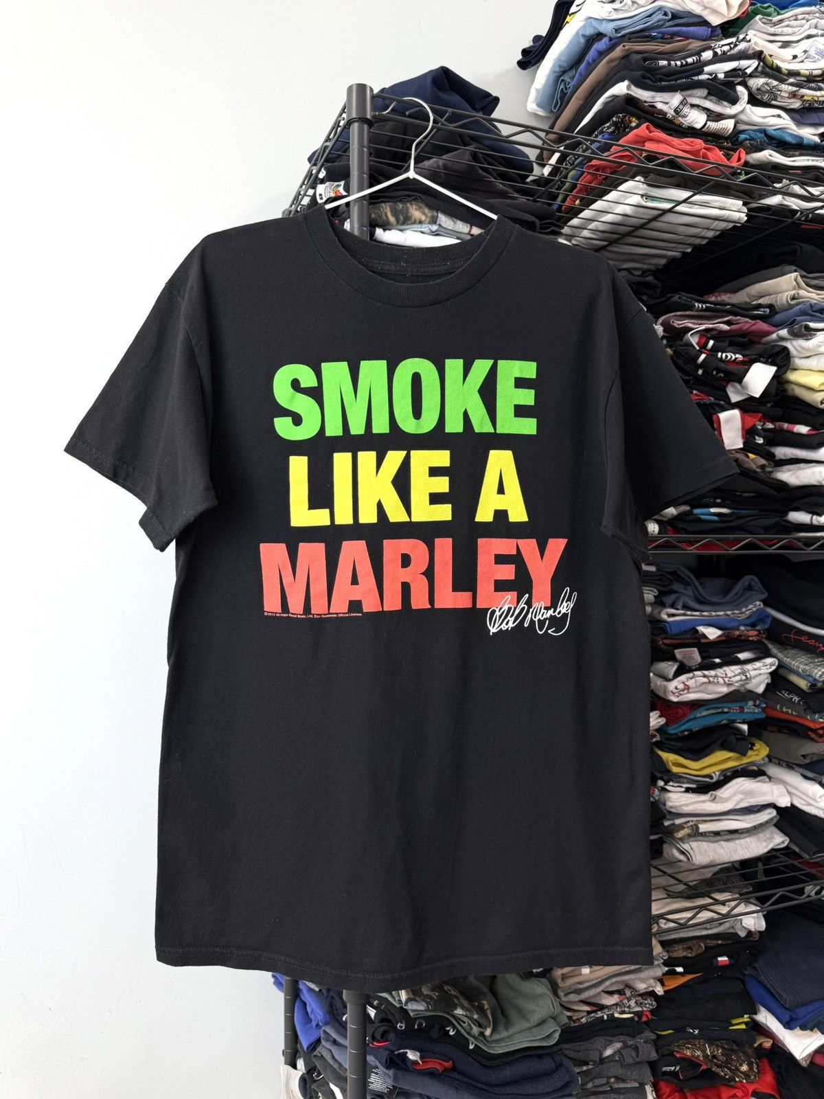 Bob Marley 2012 Vintage Smoke Like A Bob Marley T Shirt Size US M / EU 48-50 / 2 - 1 Thumbnail