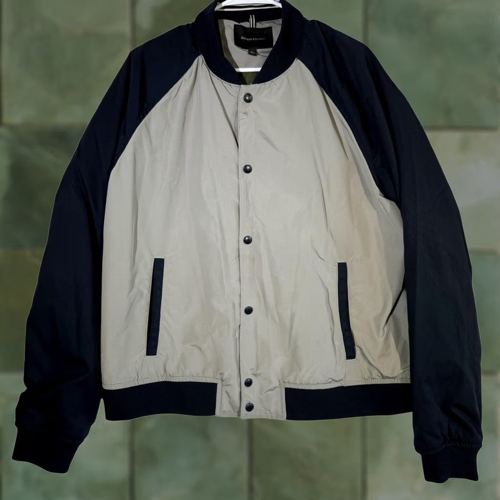 Banana Republic Banana Republic Jacket Mens XL Gray Navy Blue Bomber Varsity Snap Front Size US XL / EU 56 / 4 - 1 Thumbnail