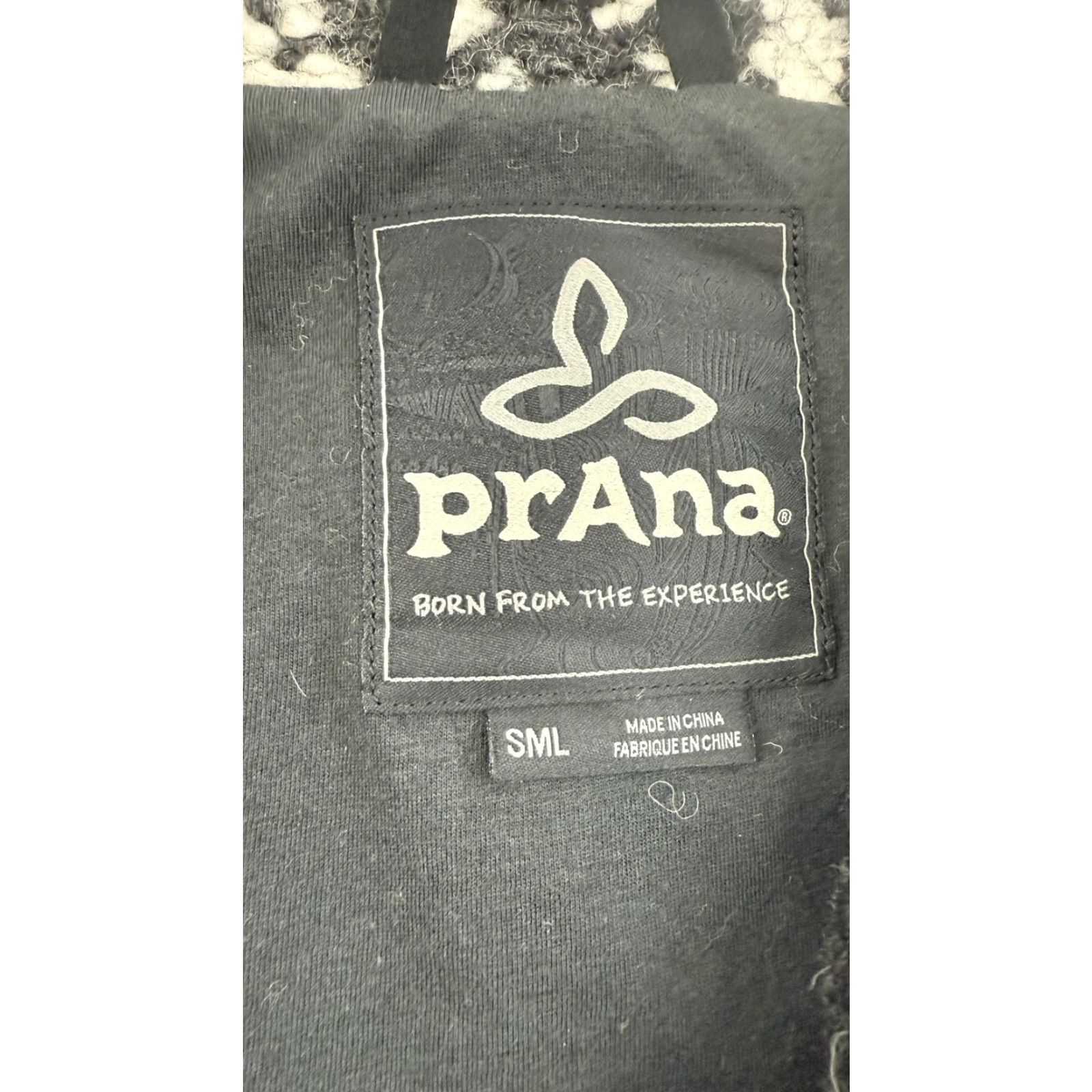 Prana PrAna Jacket Womens Small Black Wool Blend Fuzzy Geometric Zip Pockets Coat Size S / US 4 / IT 40 - 3 Thumbnail