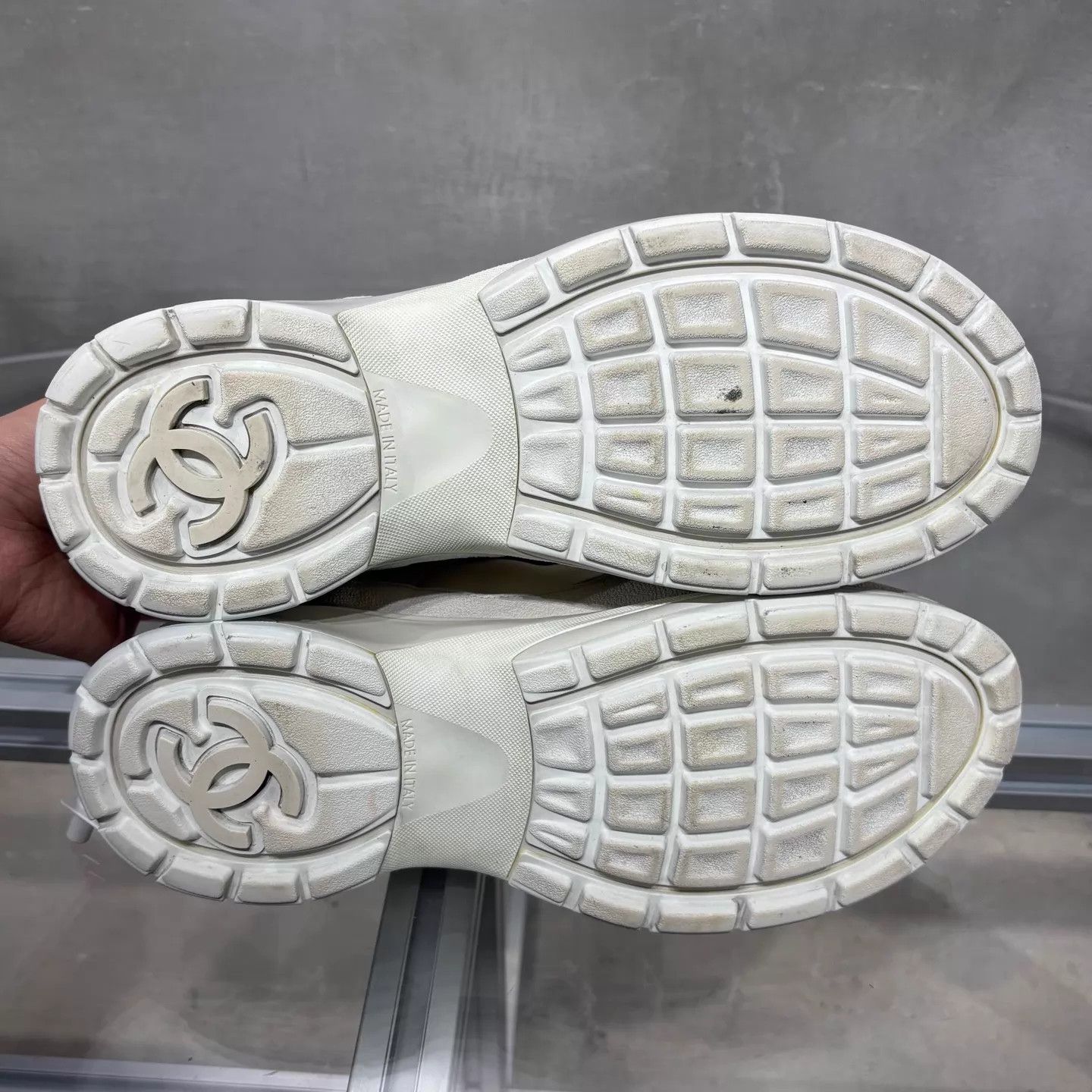 Chanel Chanel Double C Sneaker Cream 41 Size US 8 / EU 41 - 7 Thumbnail
