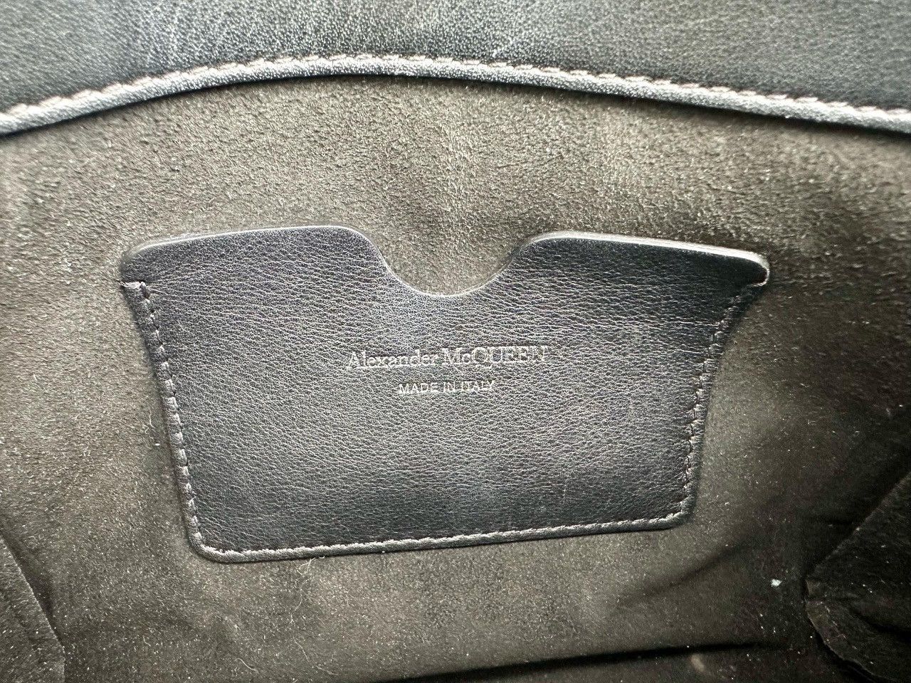 Alexander McQueen Authentic Alexander McQueen Leather S/S 2021 The Story Bag Size ONE SIZE - 8 Thumbnail