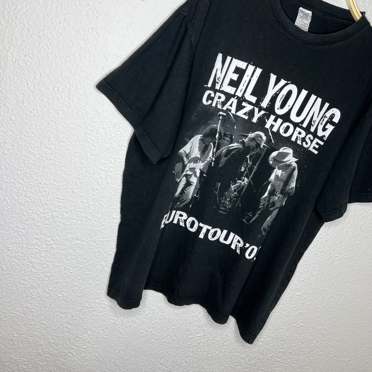 Band Tees × Vintage Vintage 2001 Neil Young Crazy Horse T Shirt Black Euro Tour Size US XL / EU 56 / 4 - 4 Thumbnail